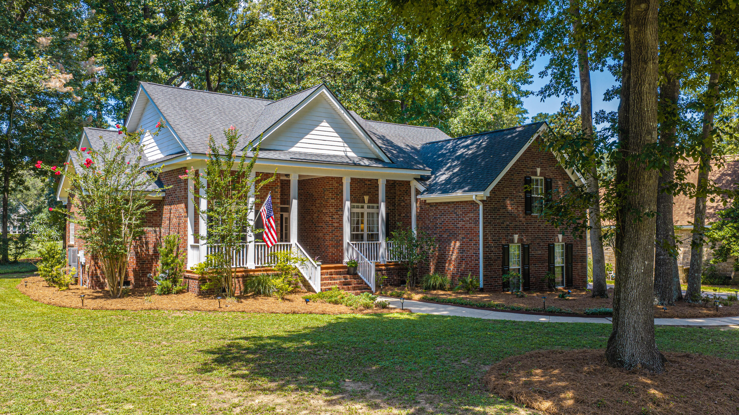 5201 Forest Oaks Drive