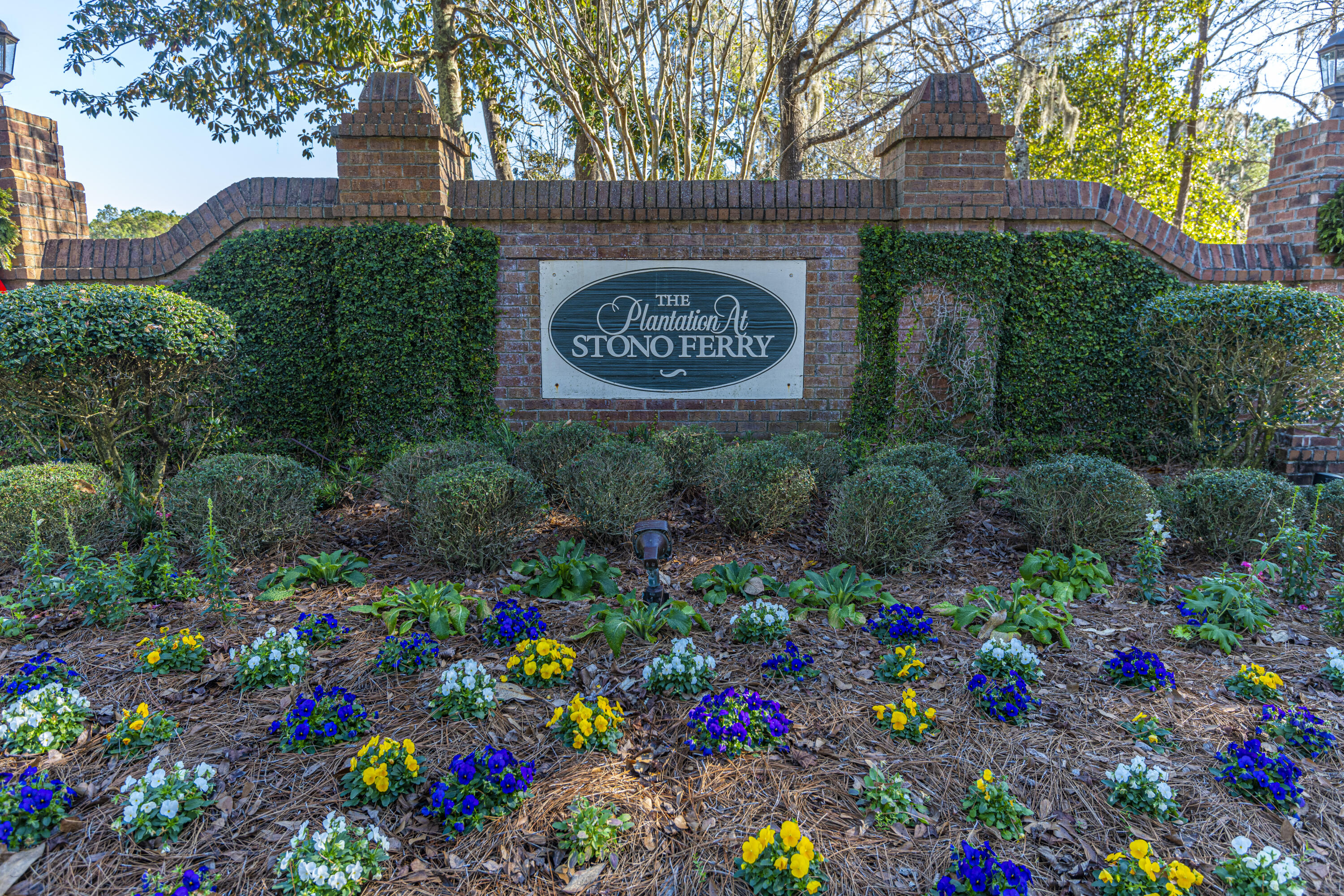 5201 Forest Oaks Drive