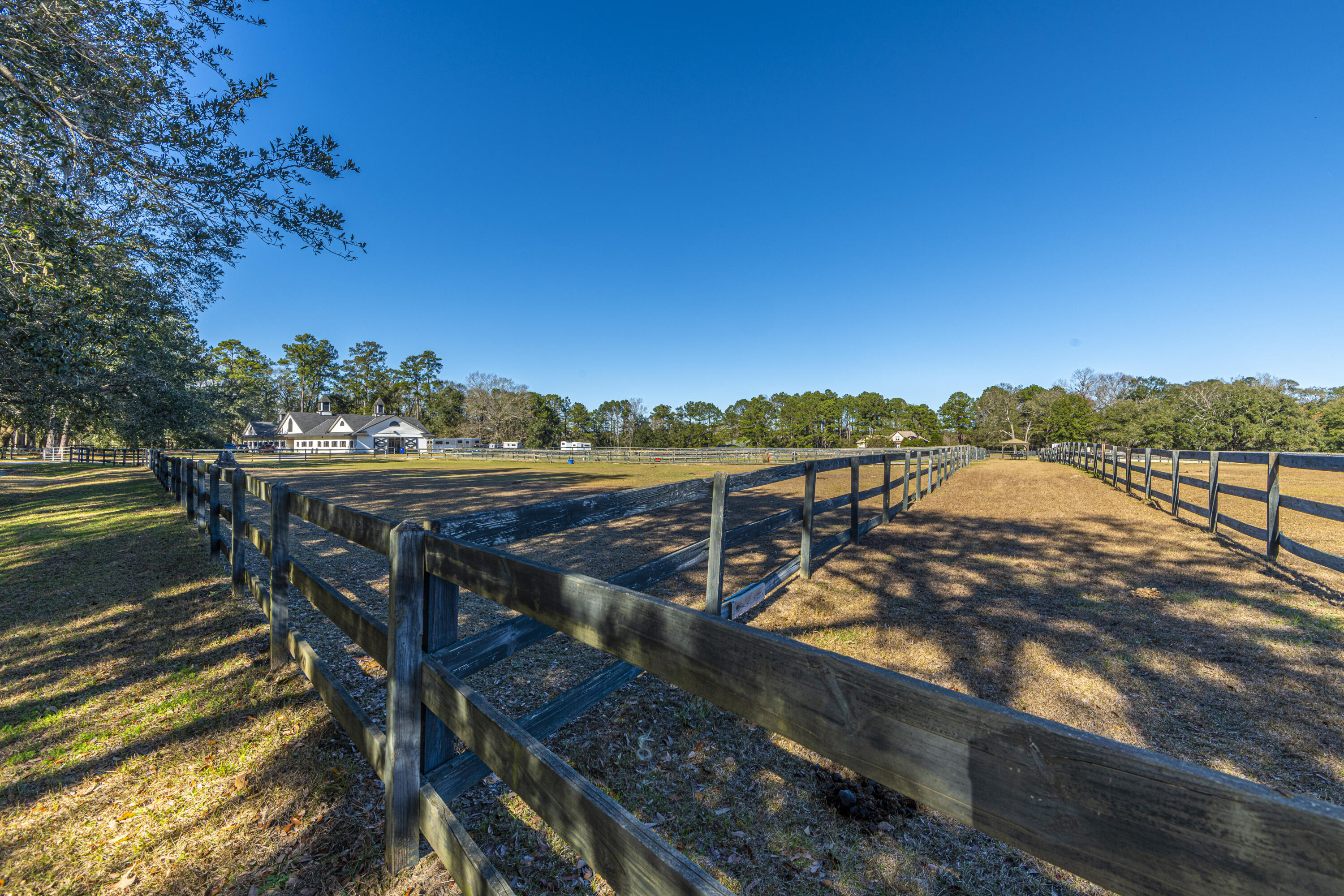 5201 Forest Oaks Drive
