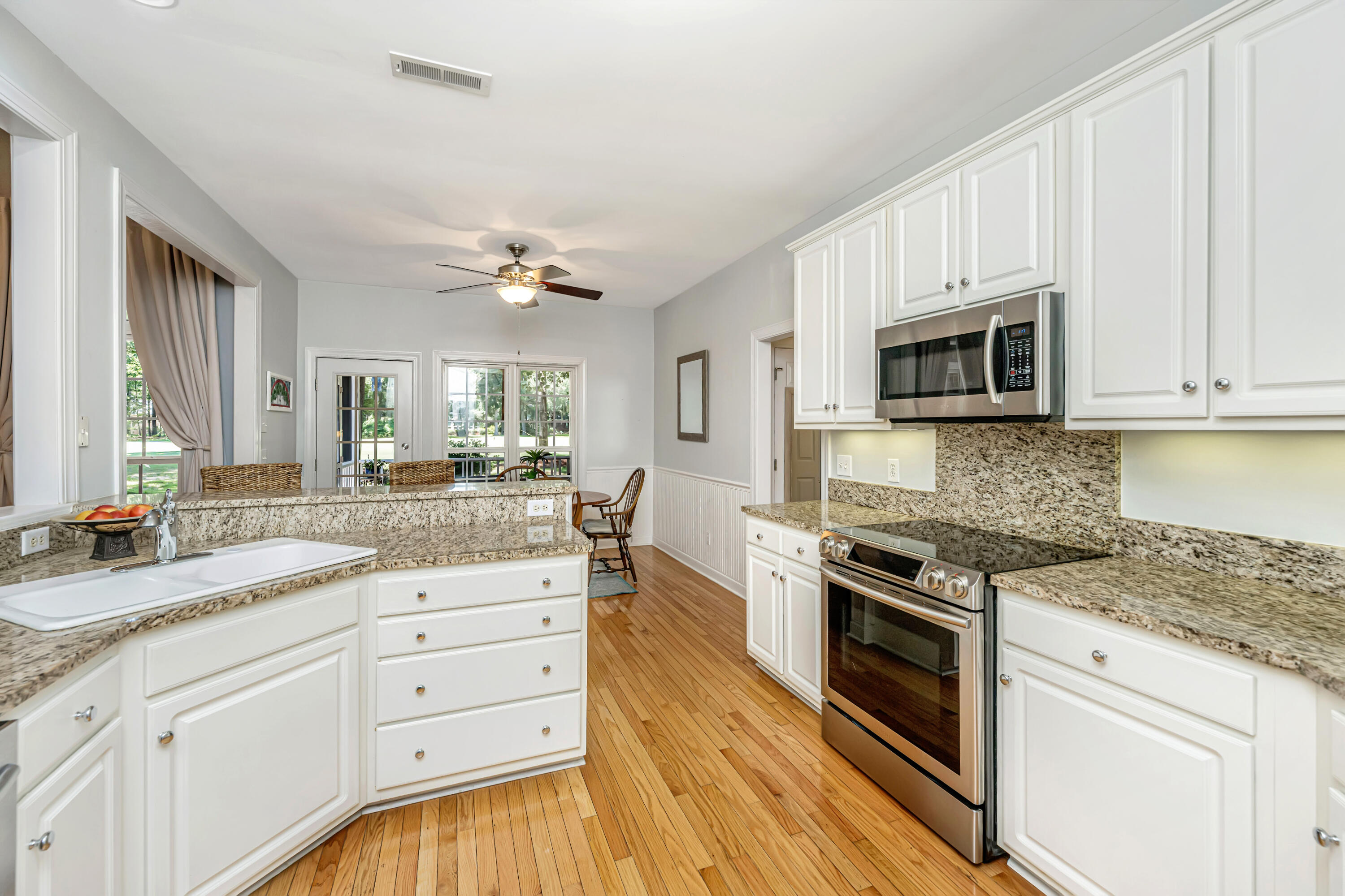 5201 Forest Oaks Drive