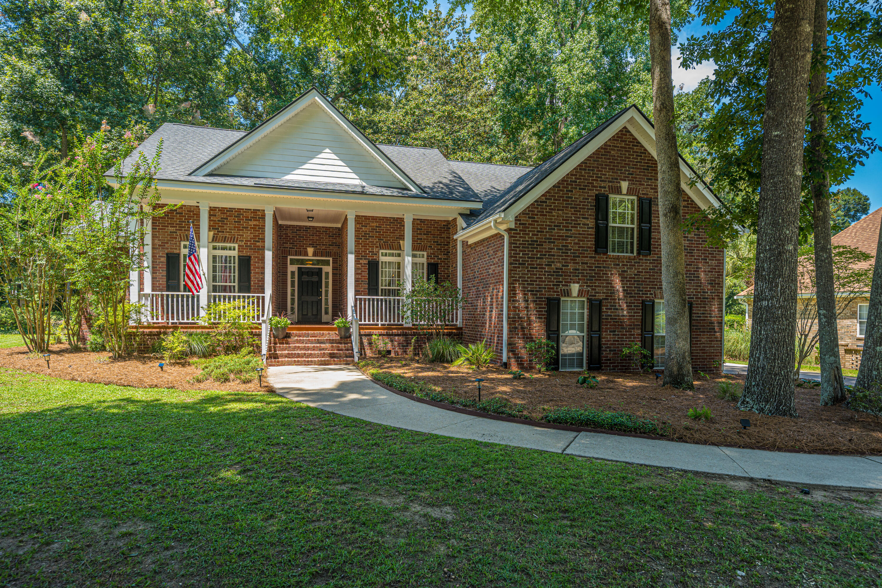 5201 Forest Oaks Drive