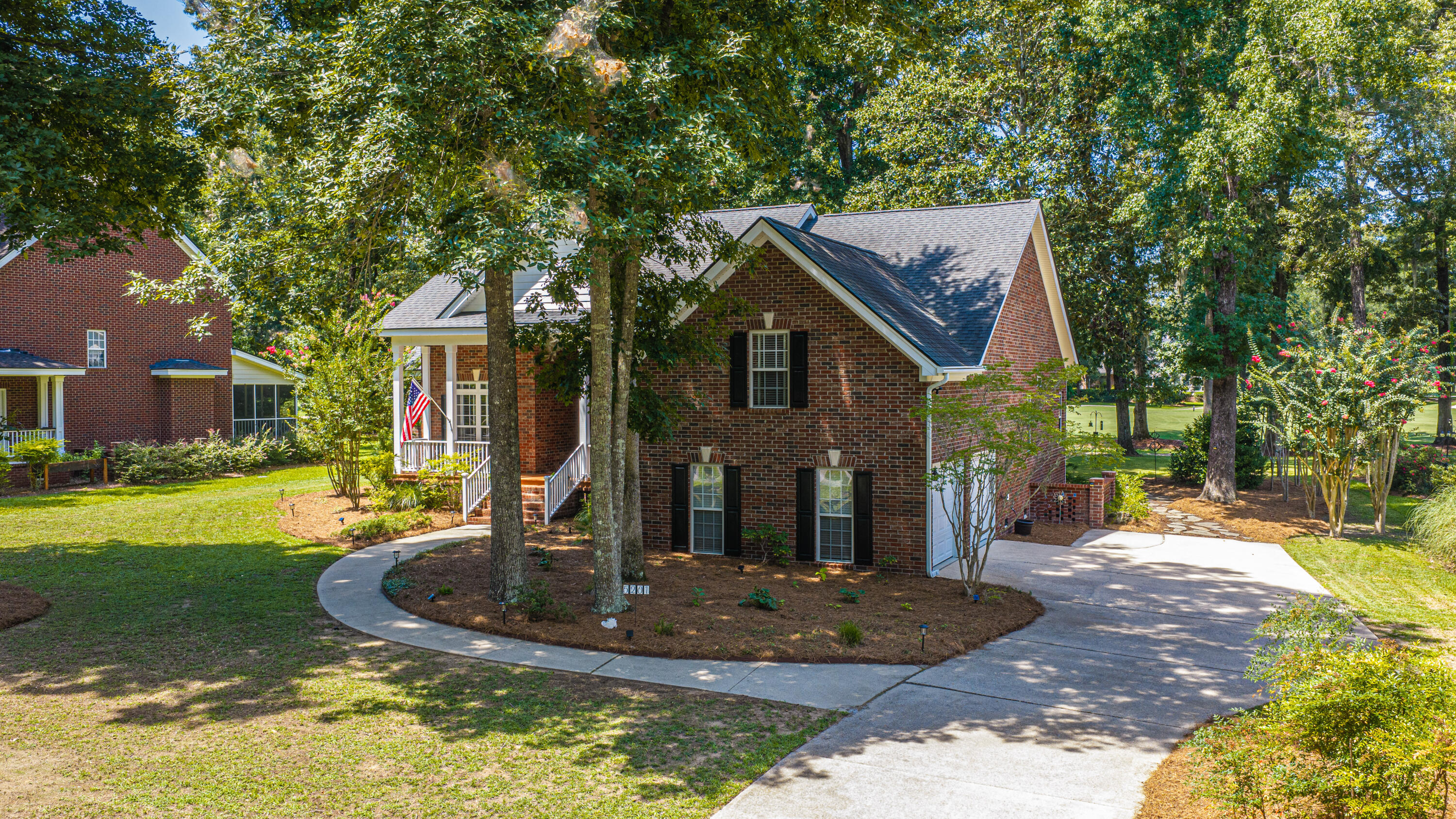 5201 Forest Oaks Drive