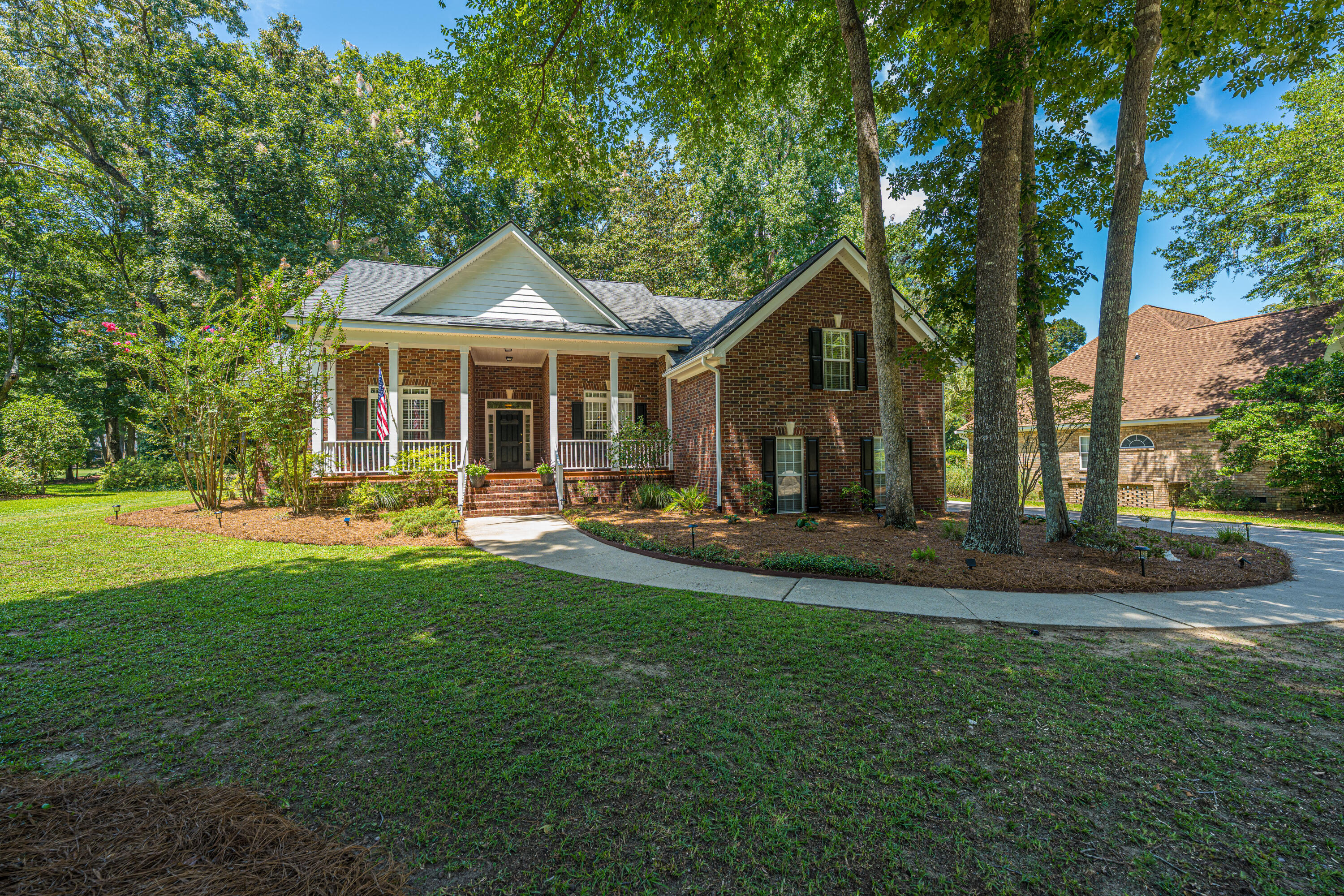 5201 Forest Oaks Drive