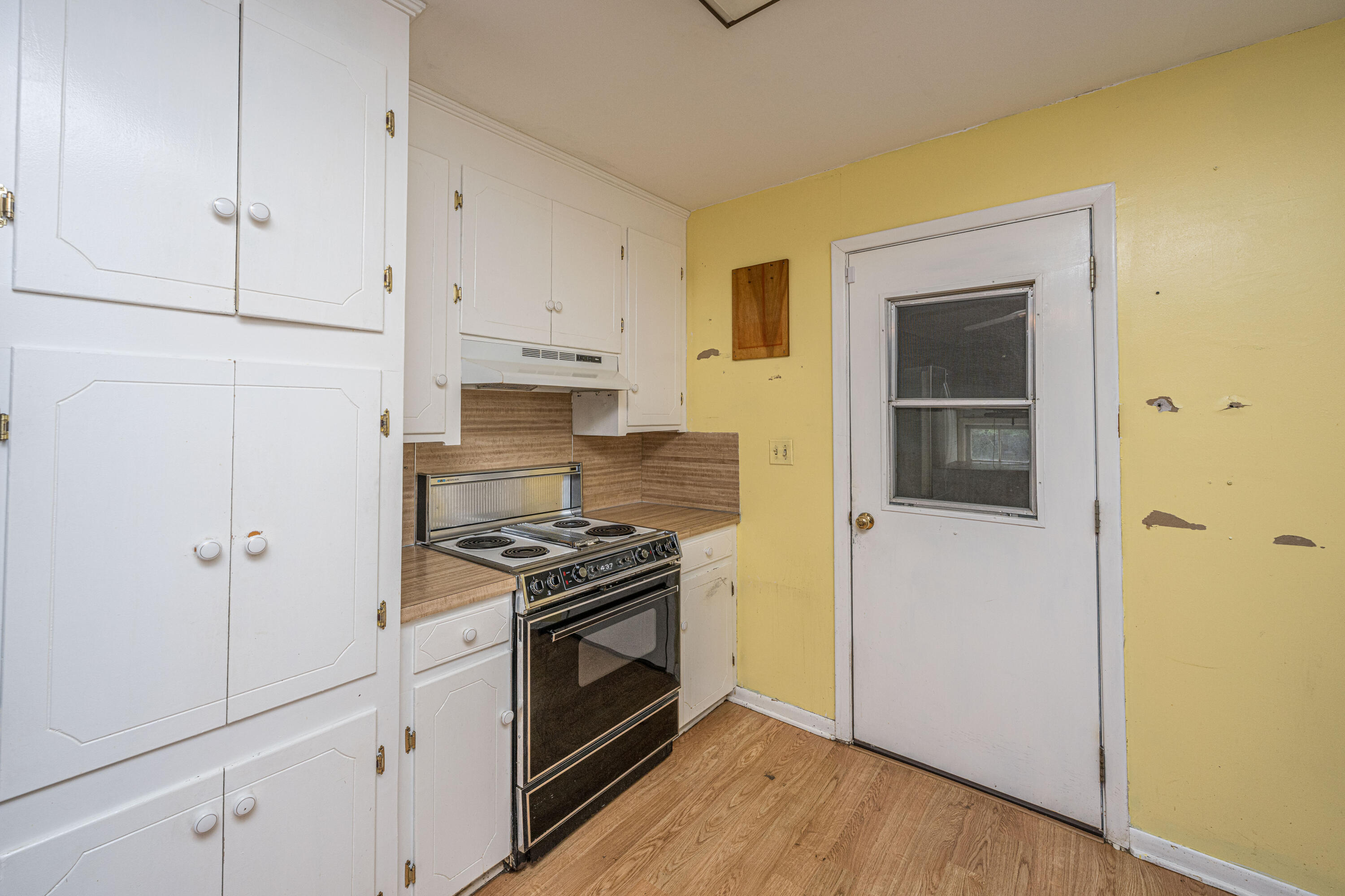 1056 Woodside Drive
