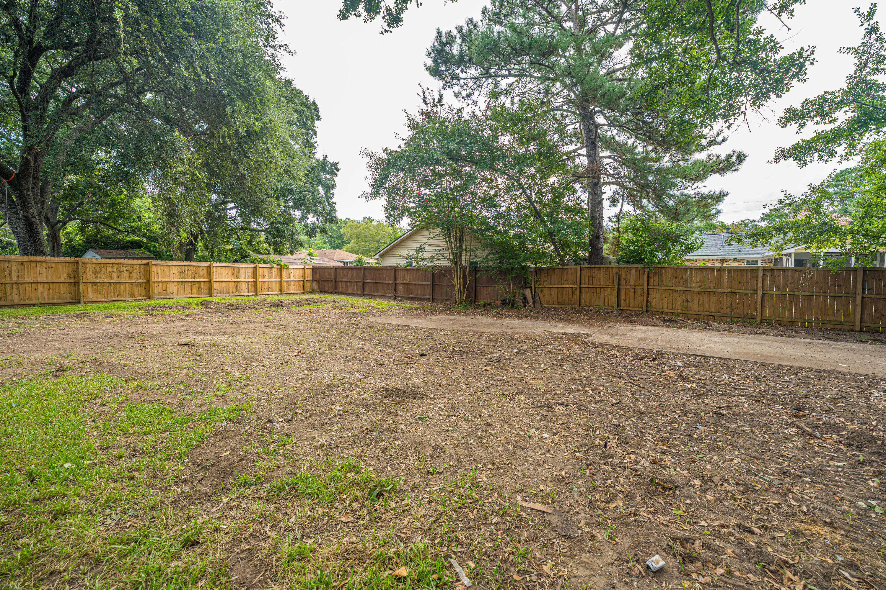 1056 Woodside Drive