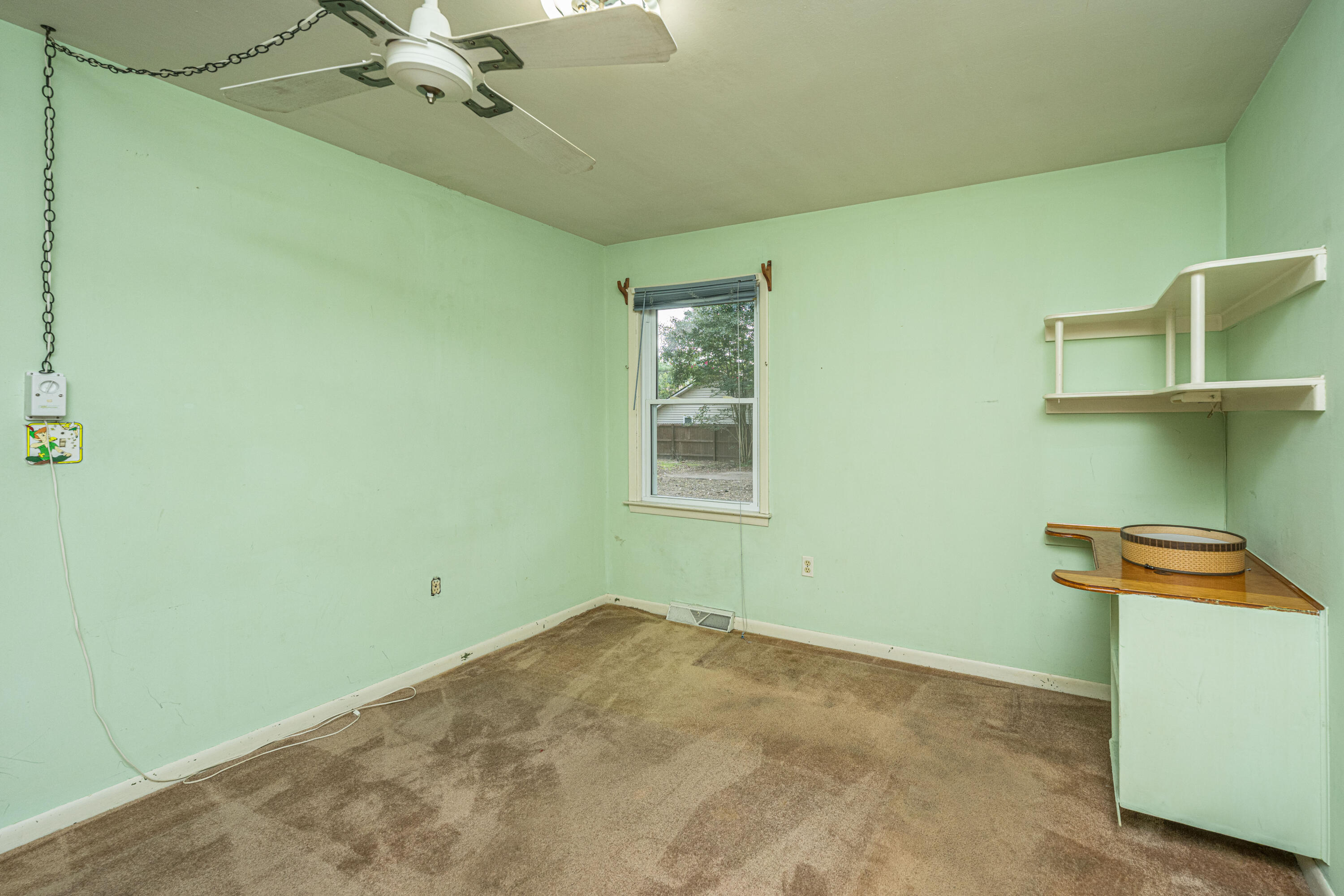 1056 Woodside Drive