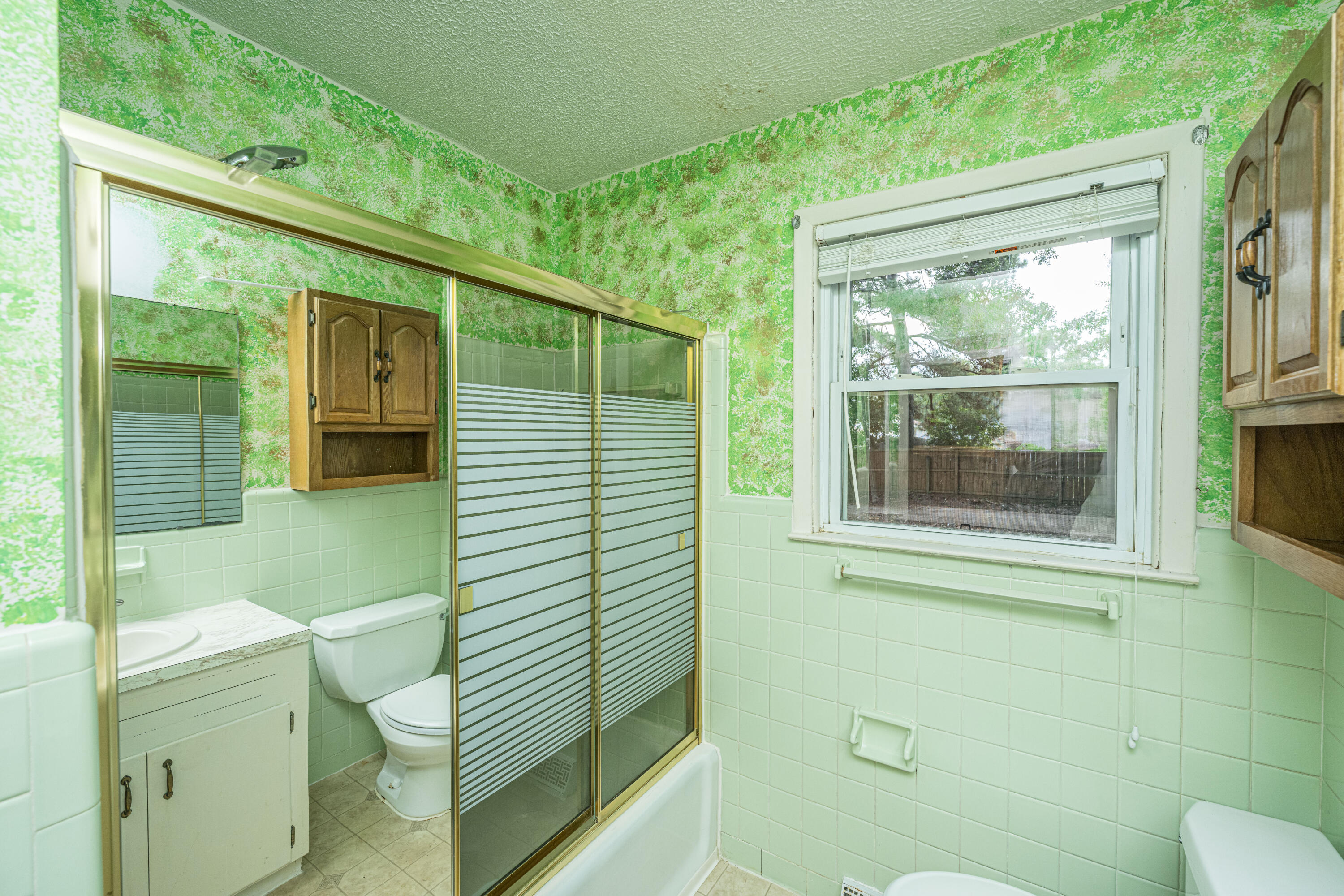 1056 Woodside Drive