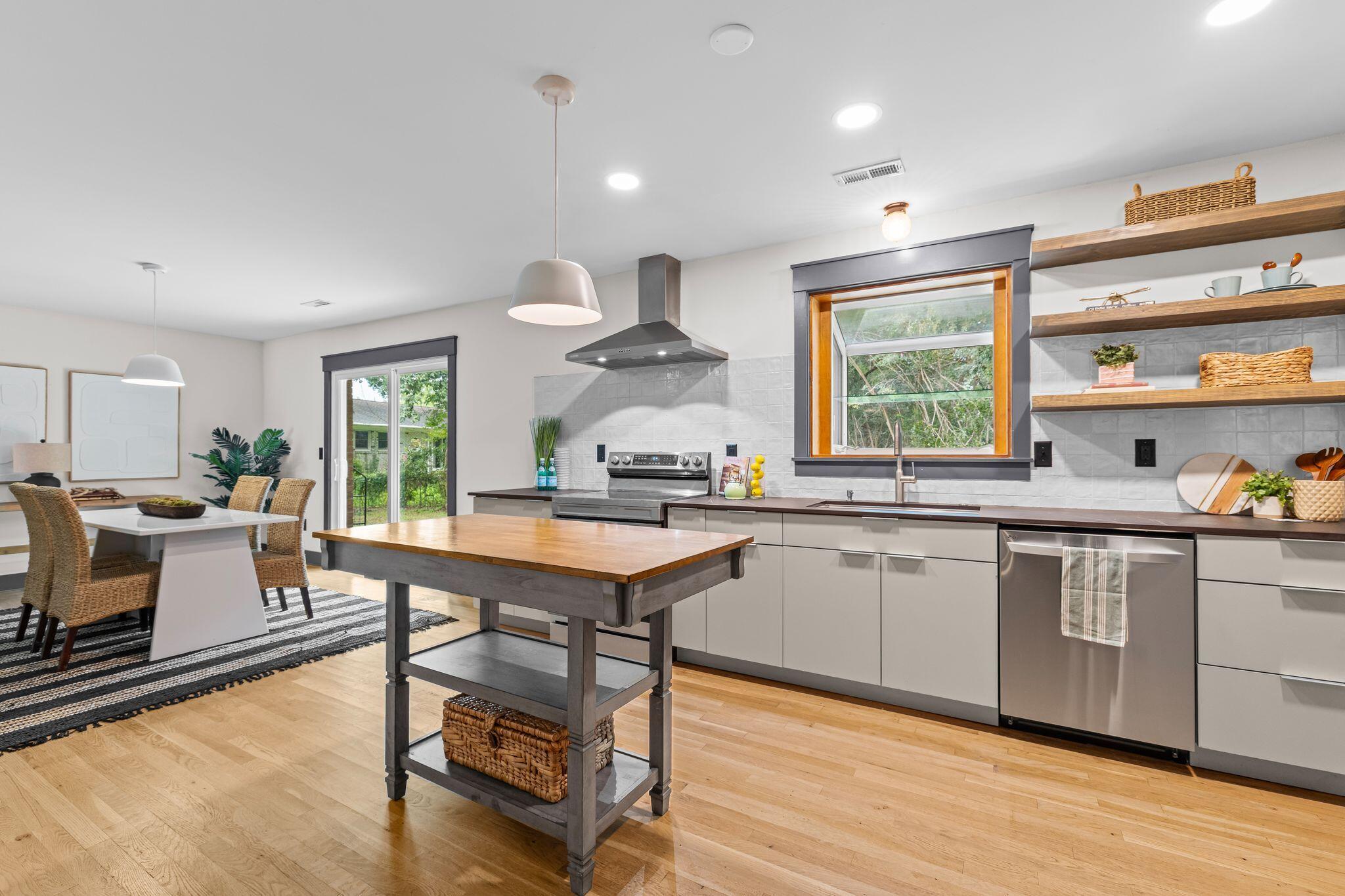 5301 Helene Drive