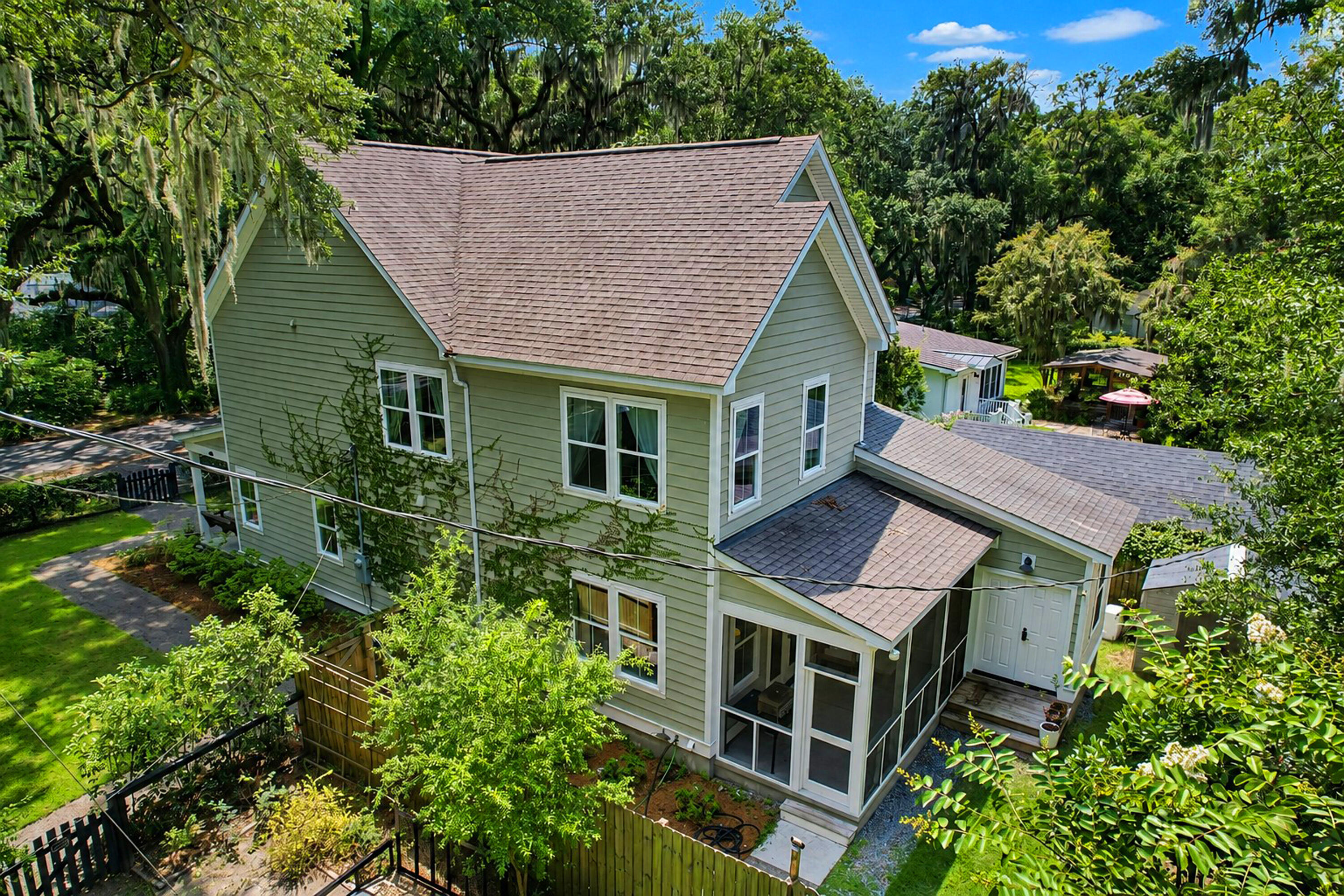 2204 Wappoo Drive