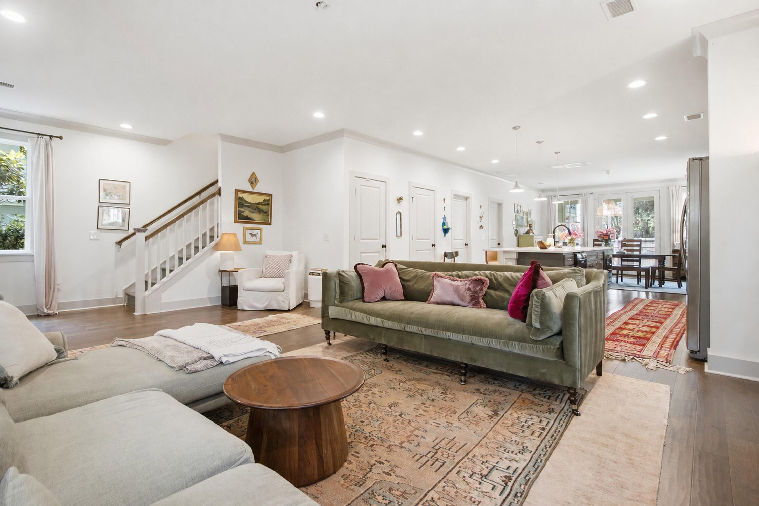 2204 Wappoo Drive