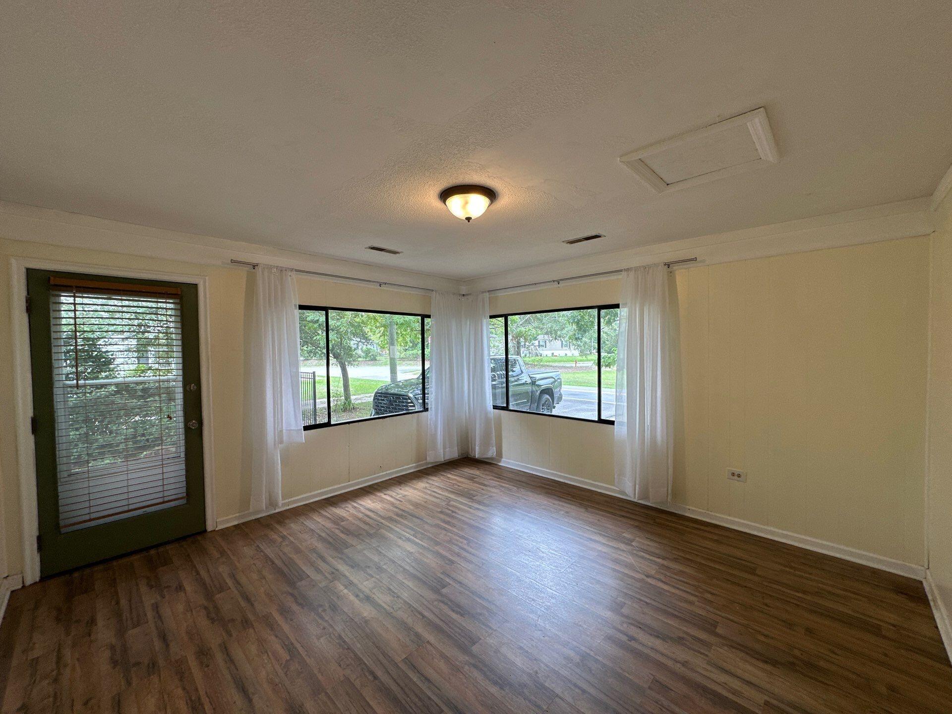 106 Roosevelt Drive
