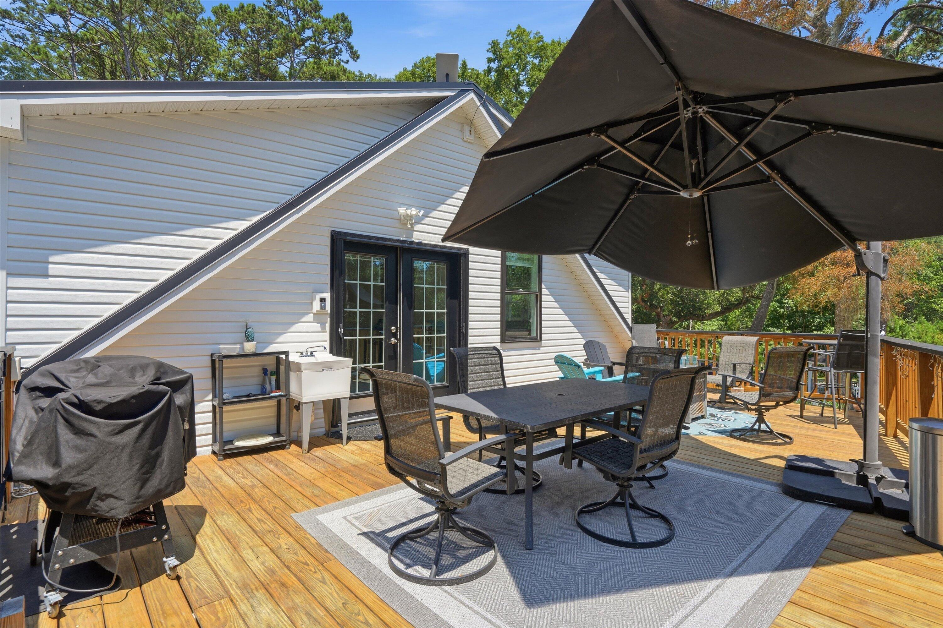 8246 Oyster Factory Road