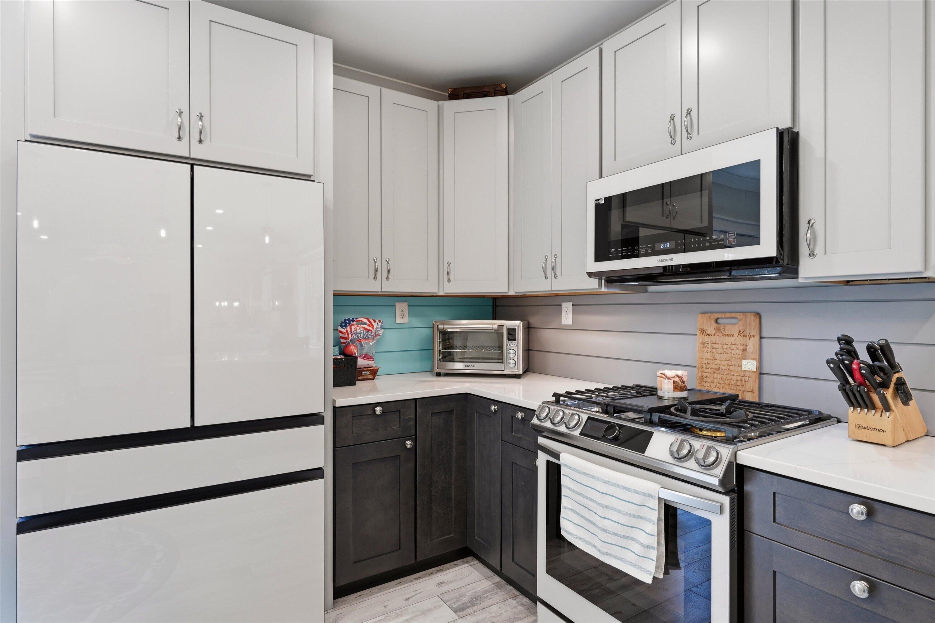 8246 Oyster Factory Road