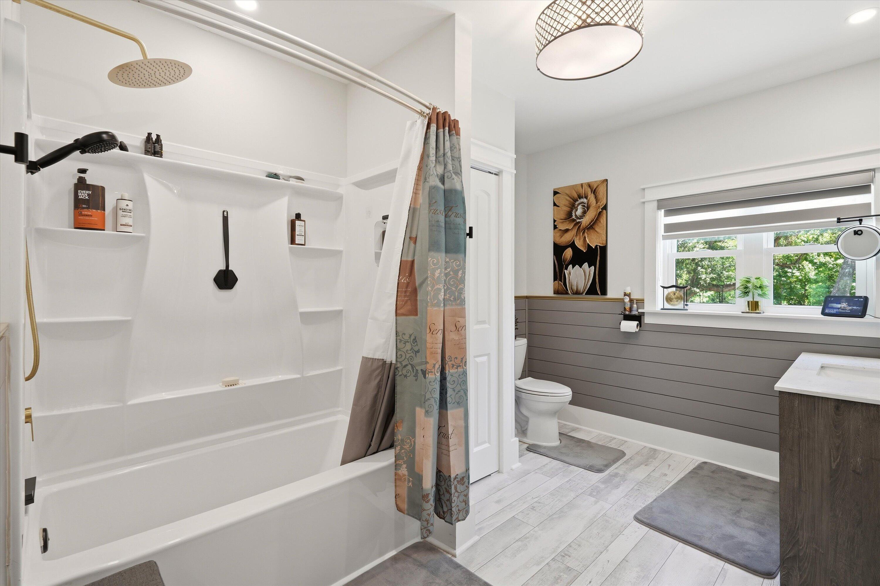 8246 Oyster Factory Road