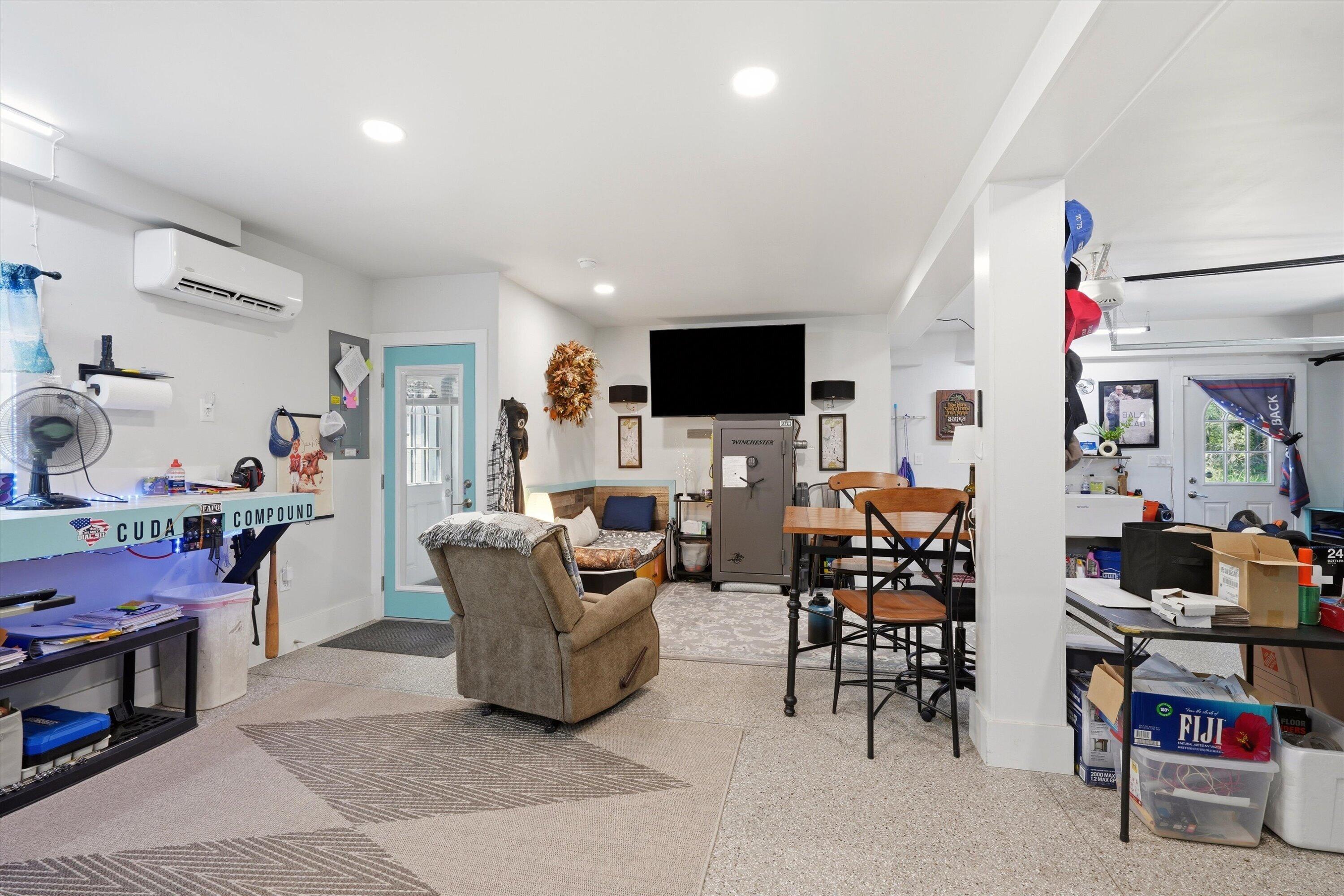 8246 Oyster Factory Road