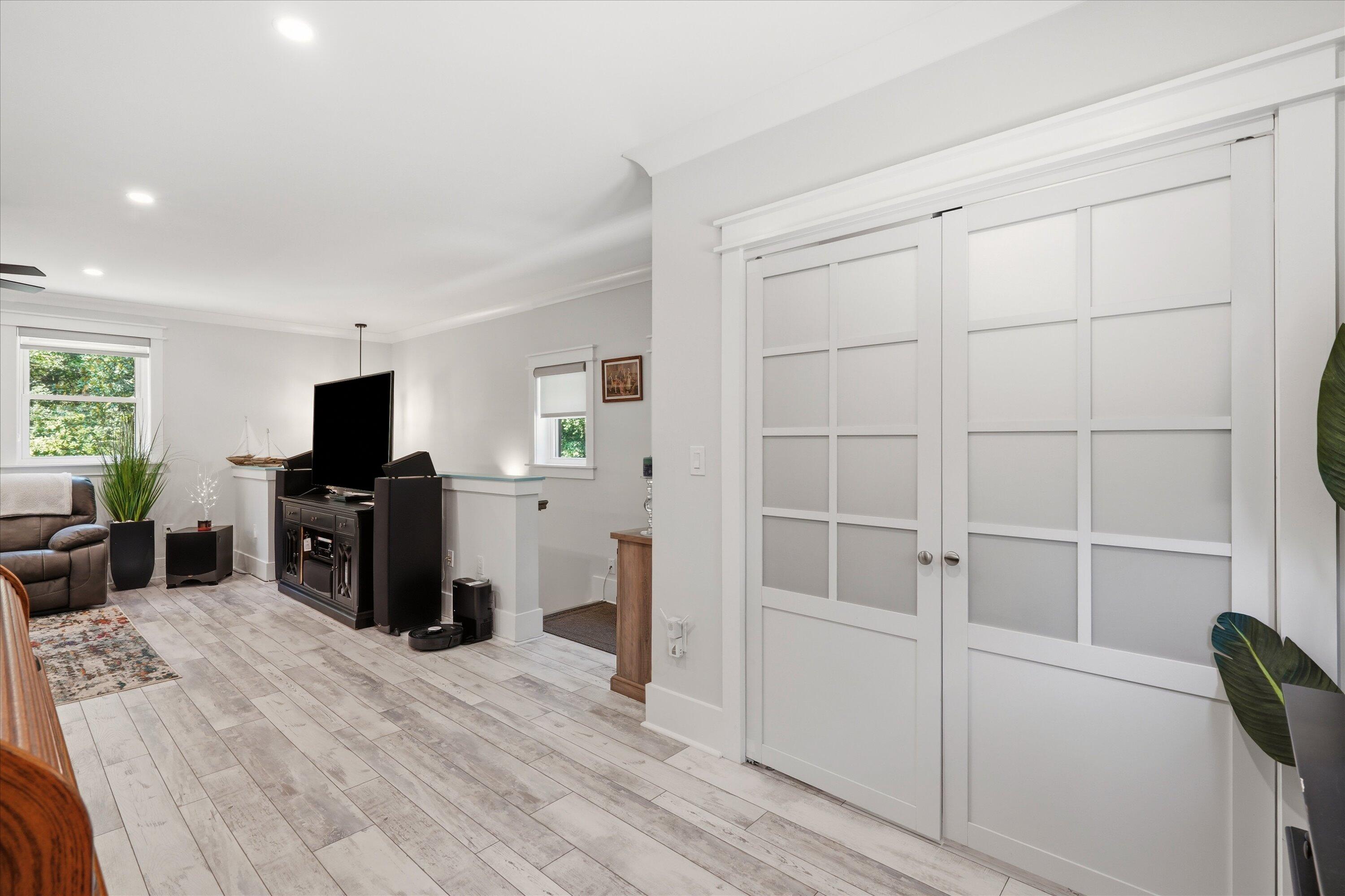 8246 Oyster Factory Road