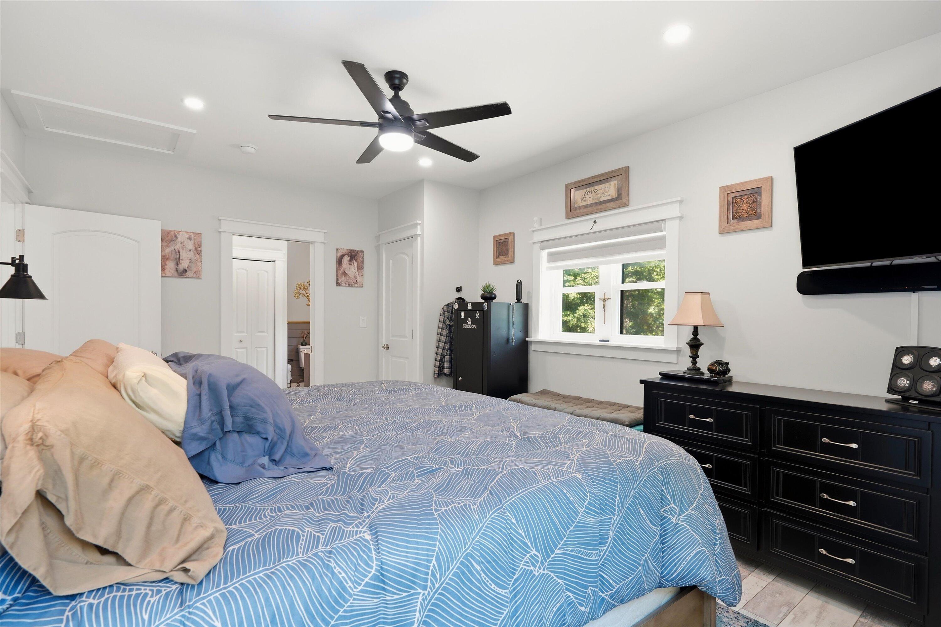 8246 Oyster Factory Road