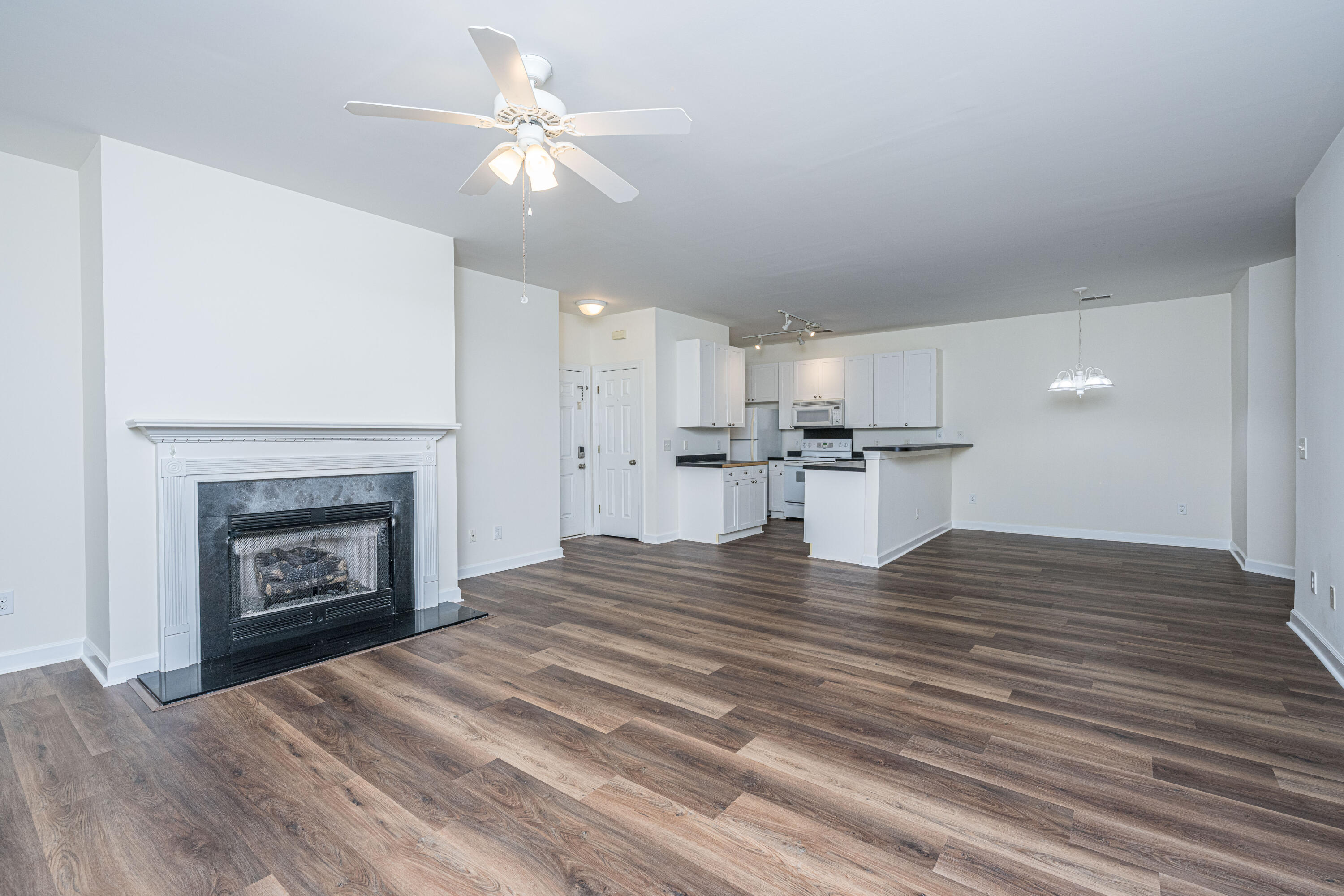 403 S Elgin Court