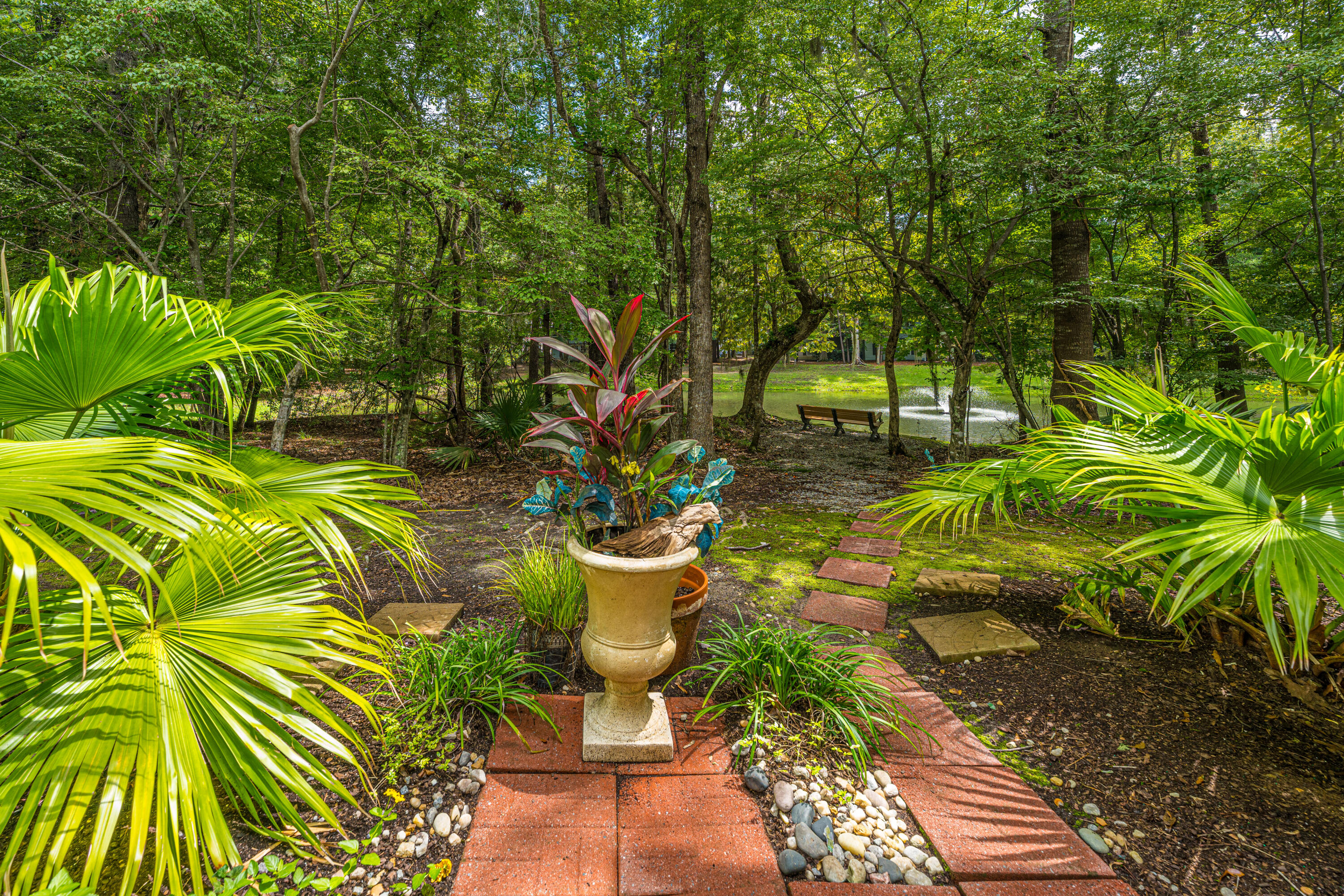 403 S Elgin Court