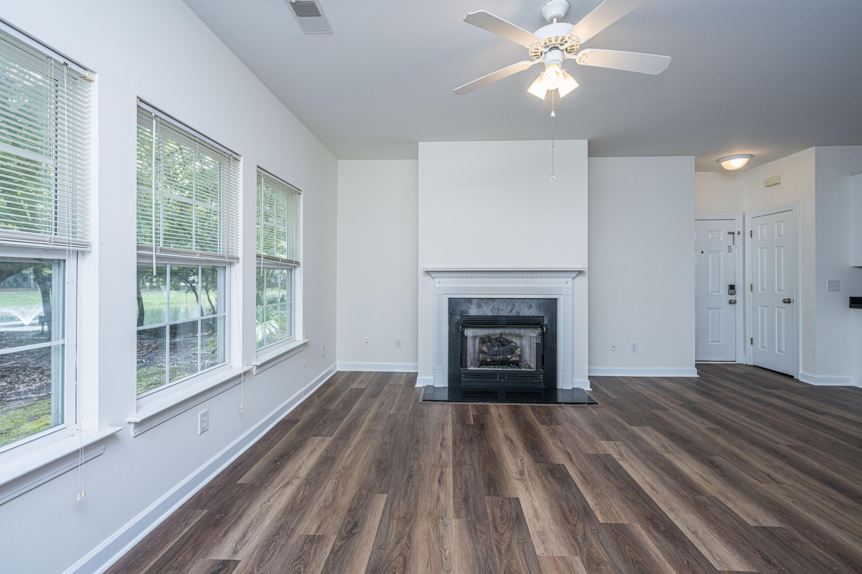 403 S Elgin Court