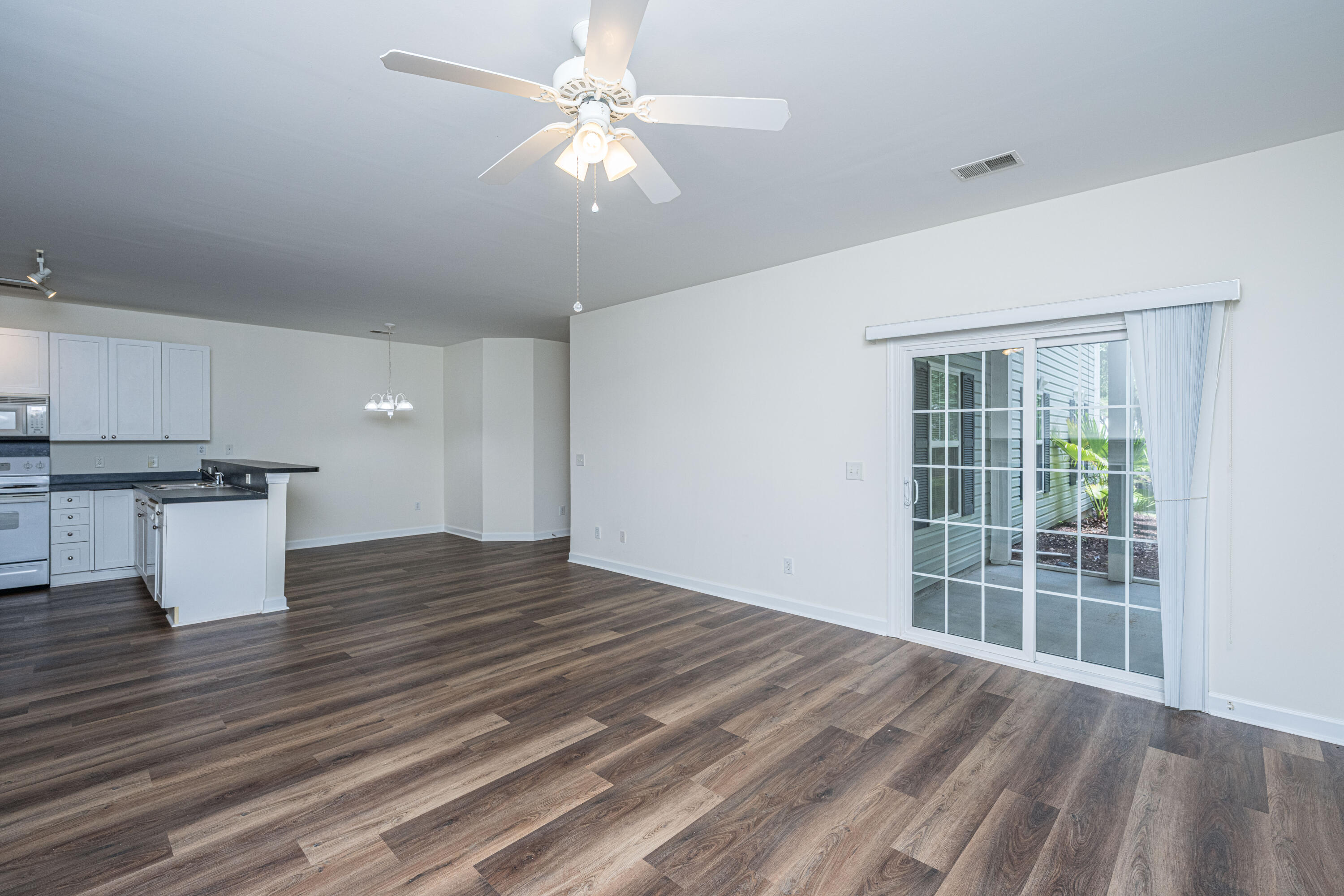 403 S Elgin Court