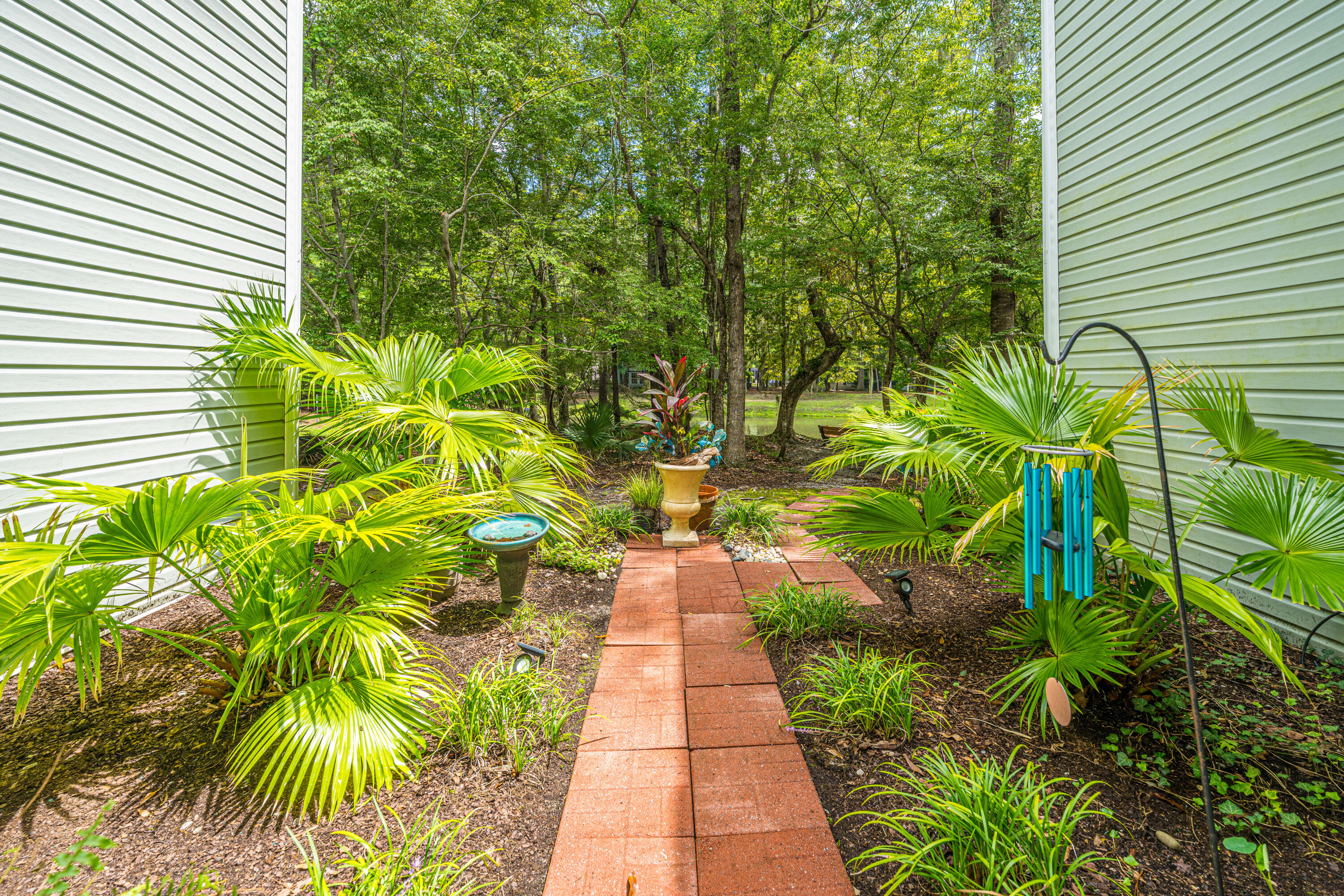 403 S Elgin Court