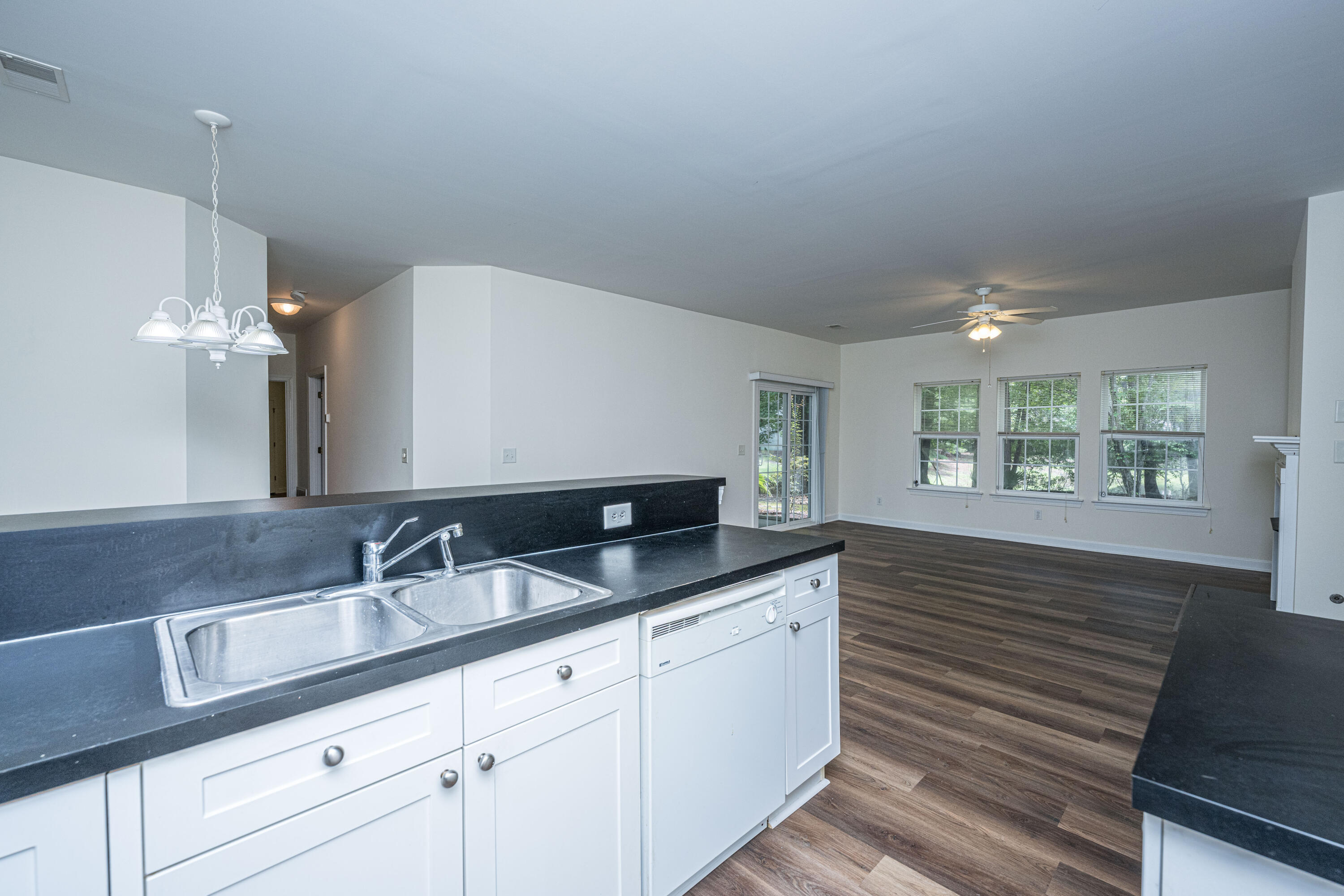 403 S Elgin Court