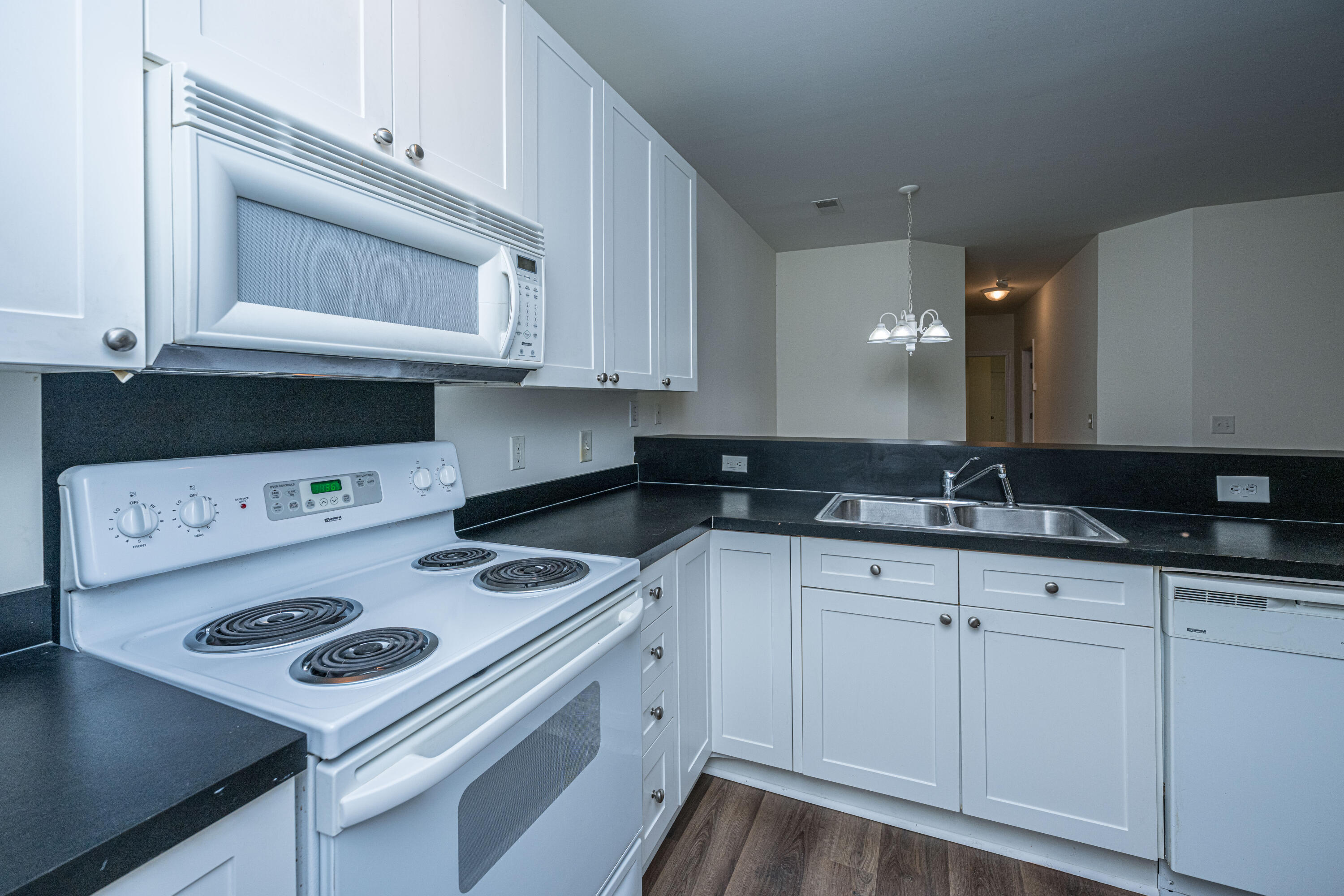 403 S Elgin Court