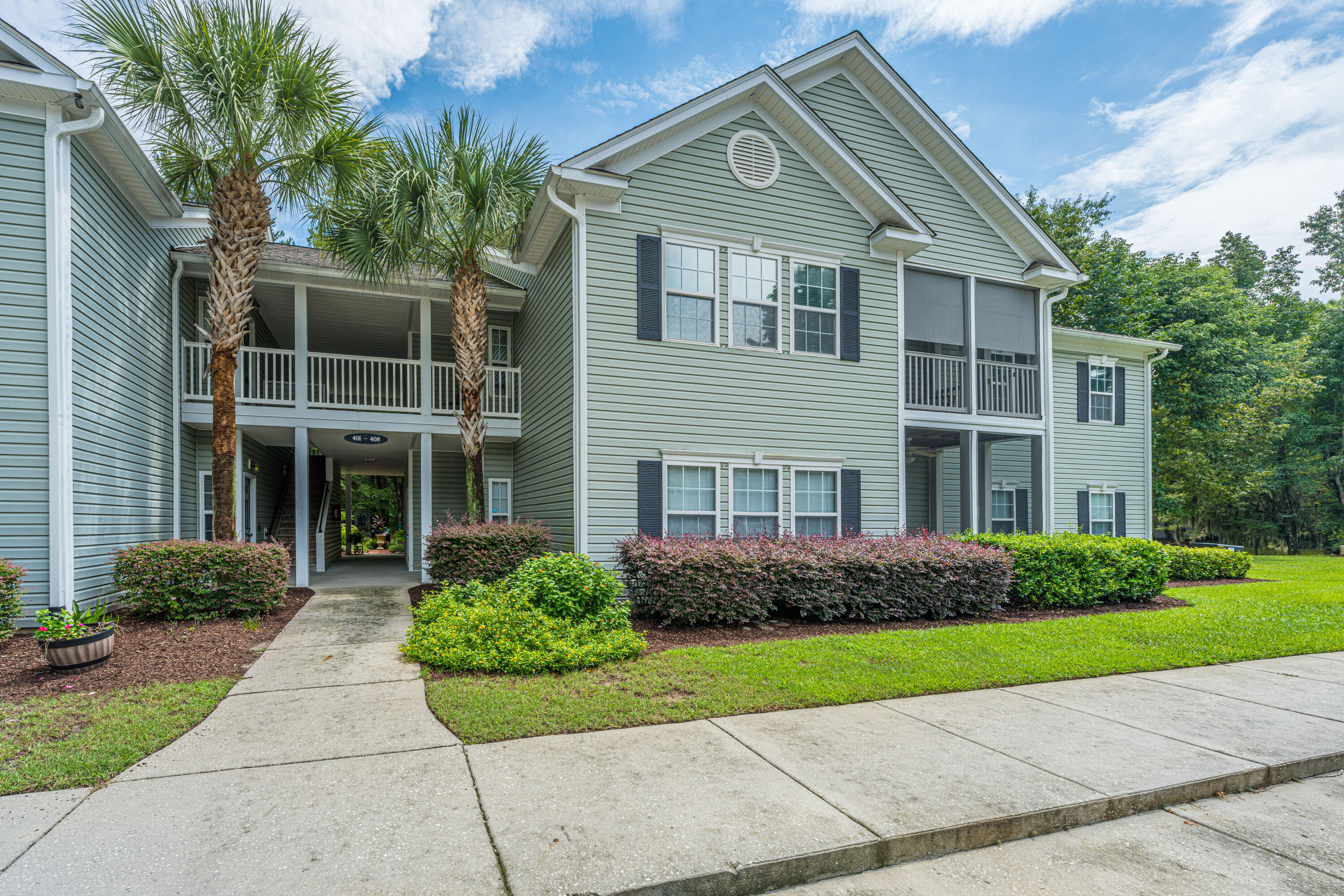 403 S Elgin Court