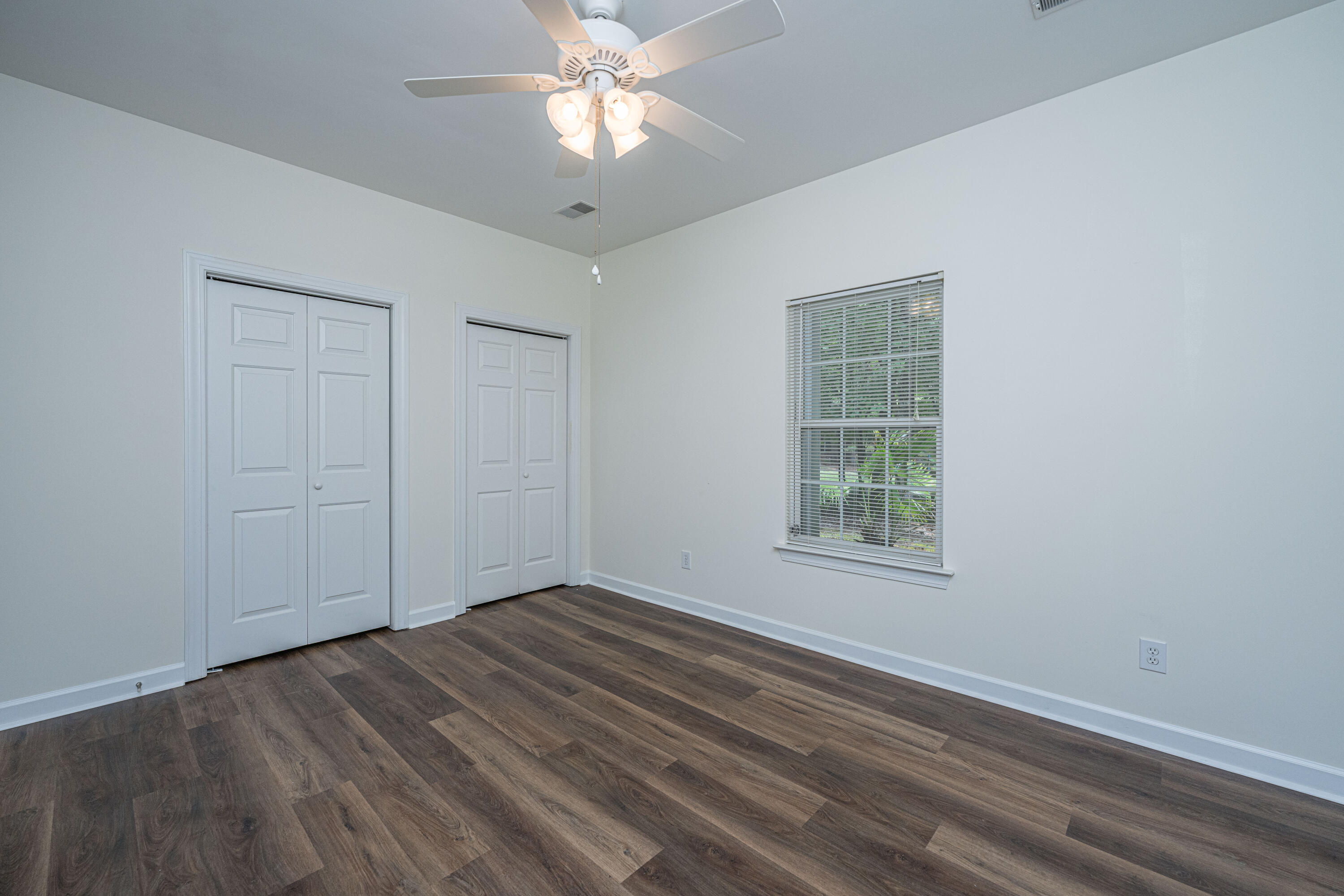 403 S Elgin Court