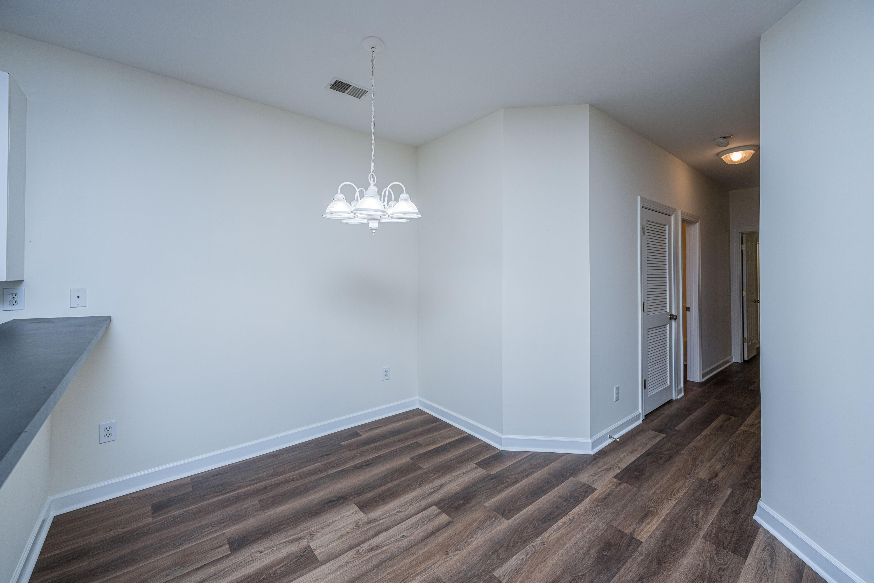 403 S Elgin Court
