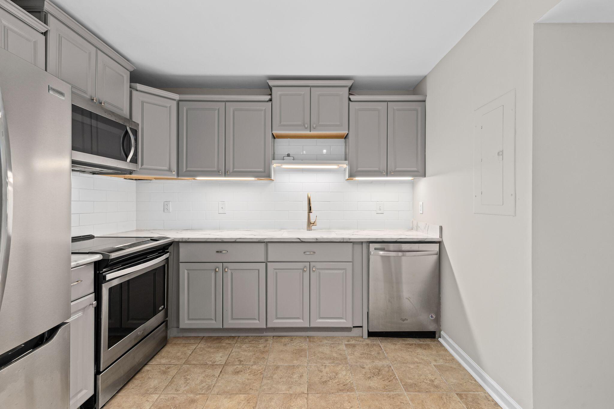507 Stinson Drive Unit 8f
