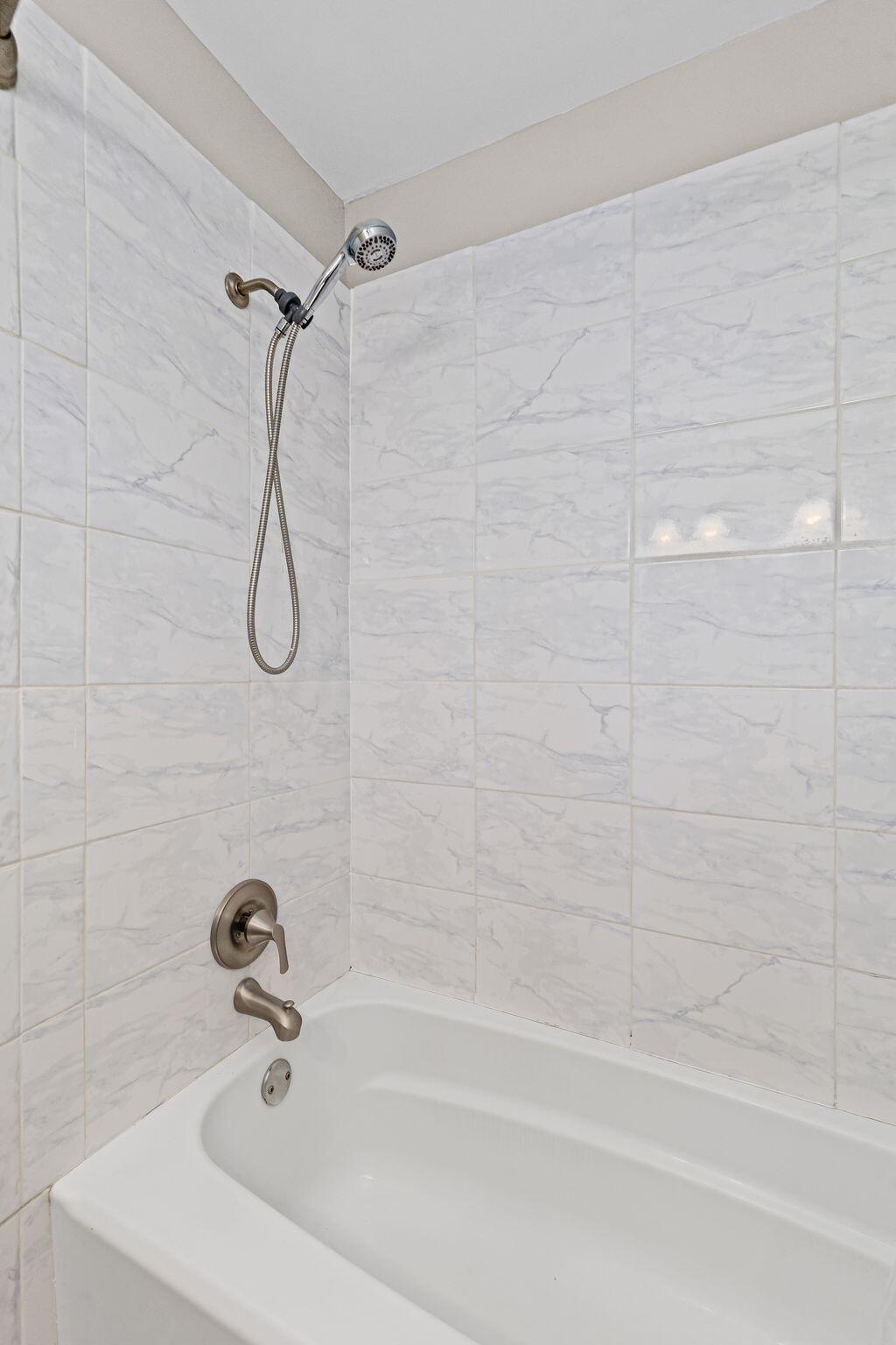 507 Stinson Drive Unit 8f