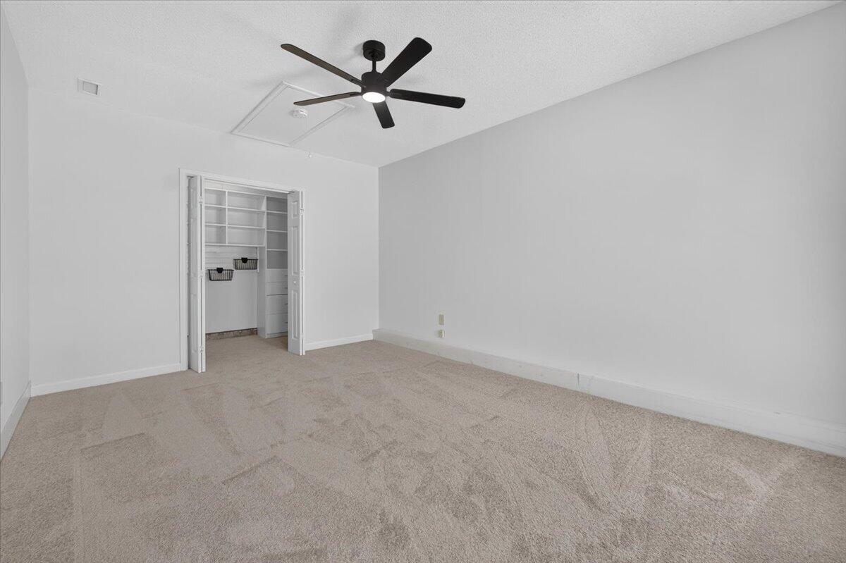 2876 N Moss Oak Lane