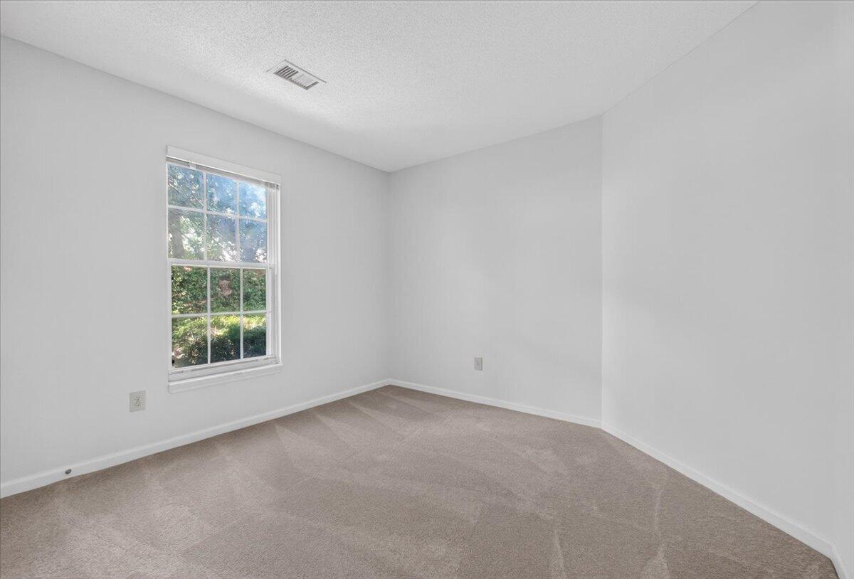 2876 N Moss Oak Lane
