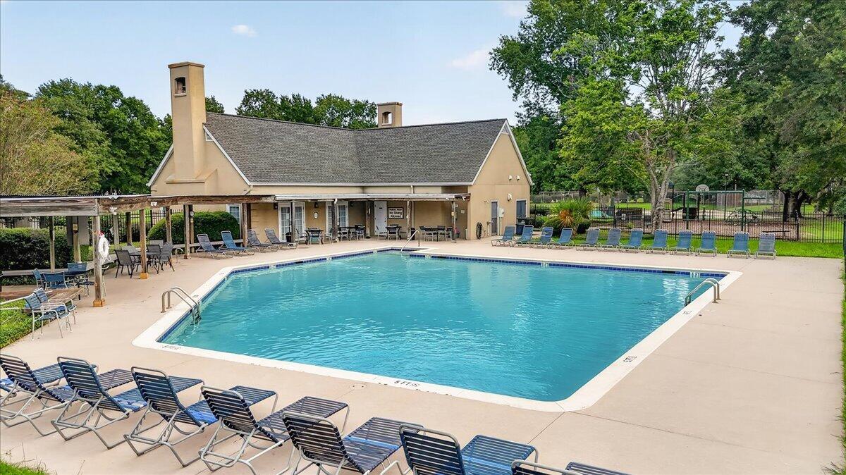 2876 N Moss Oak Lane