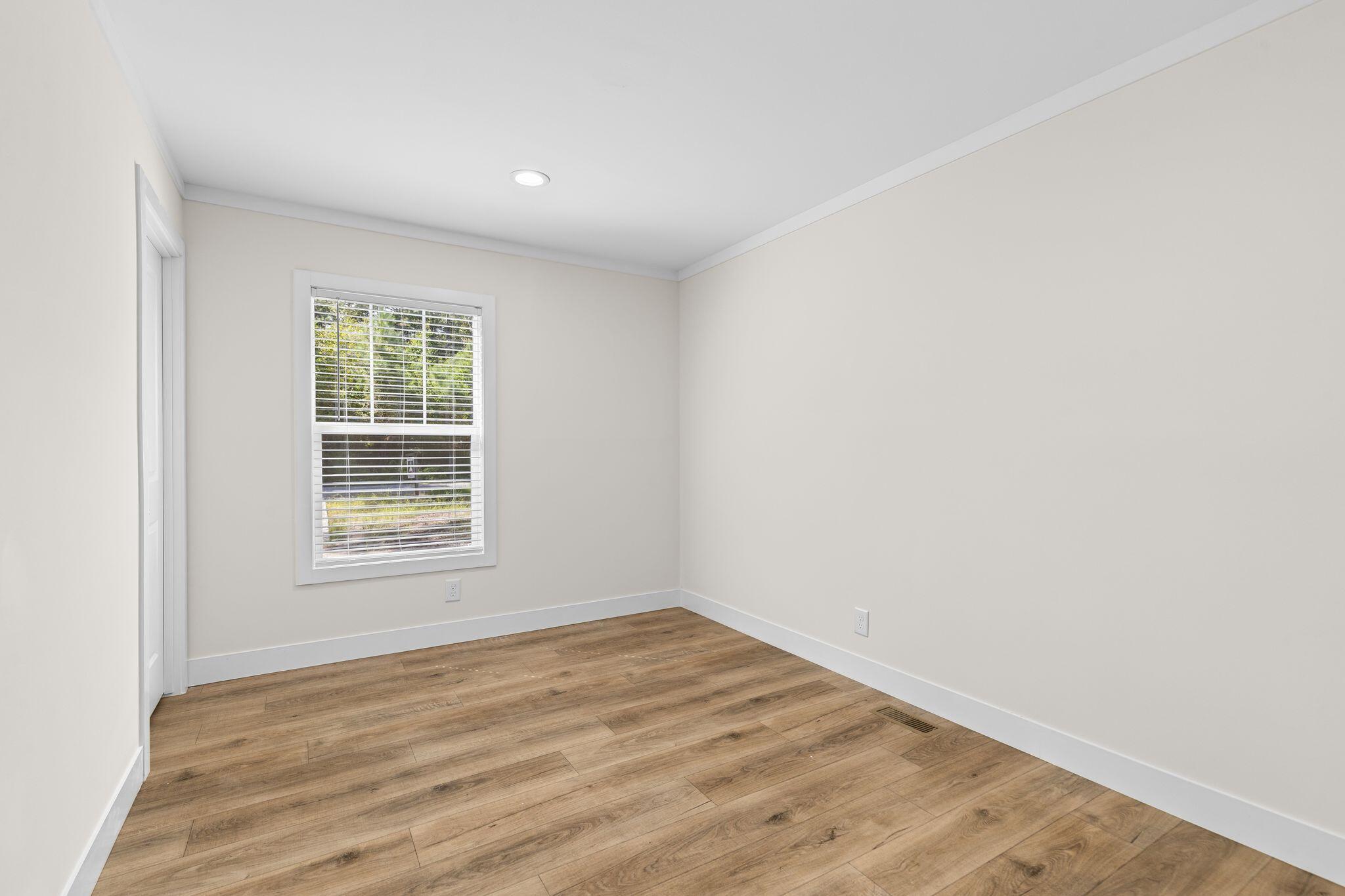 6152 Smith Road