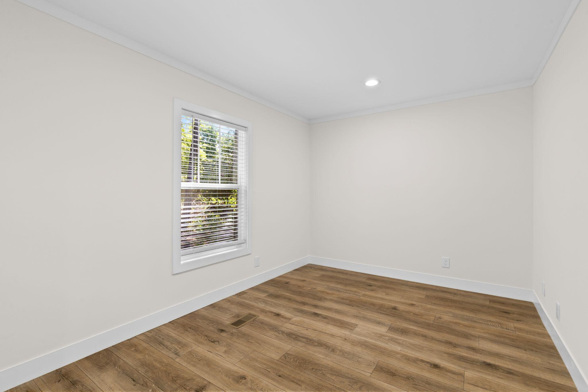 6152 Smith Road