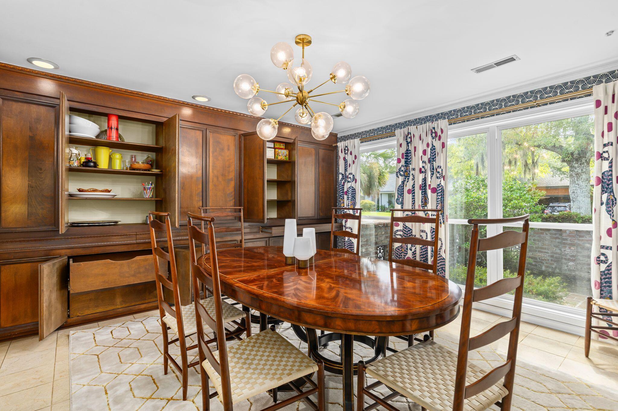 33 Town Creek Drive