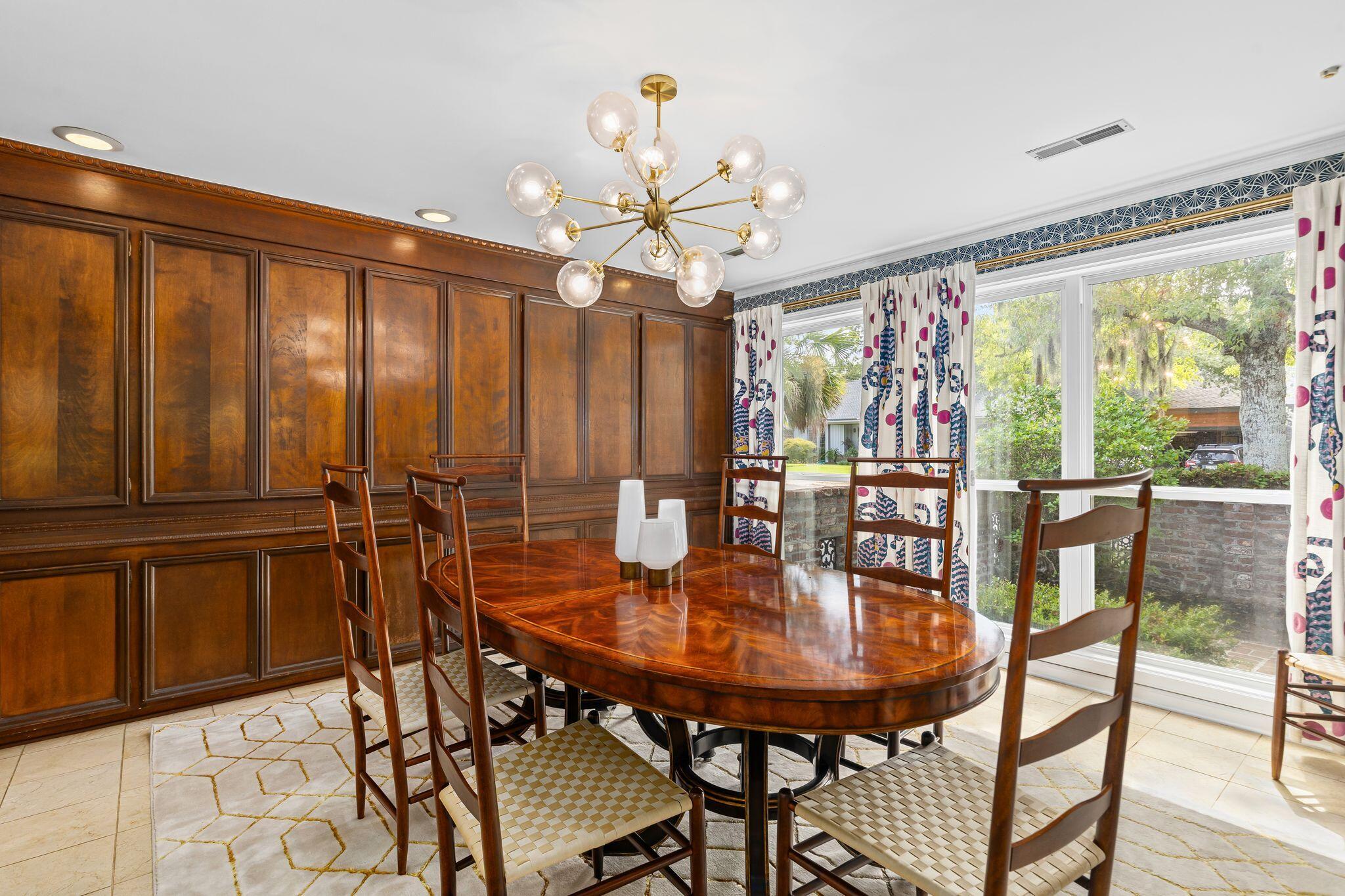 33 Town Creek Drive