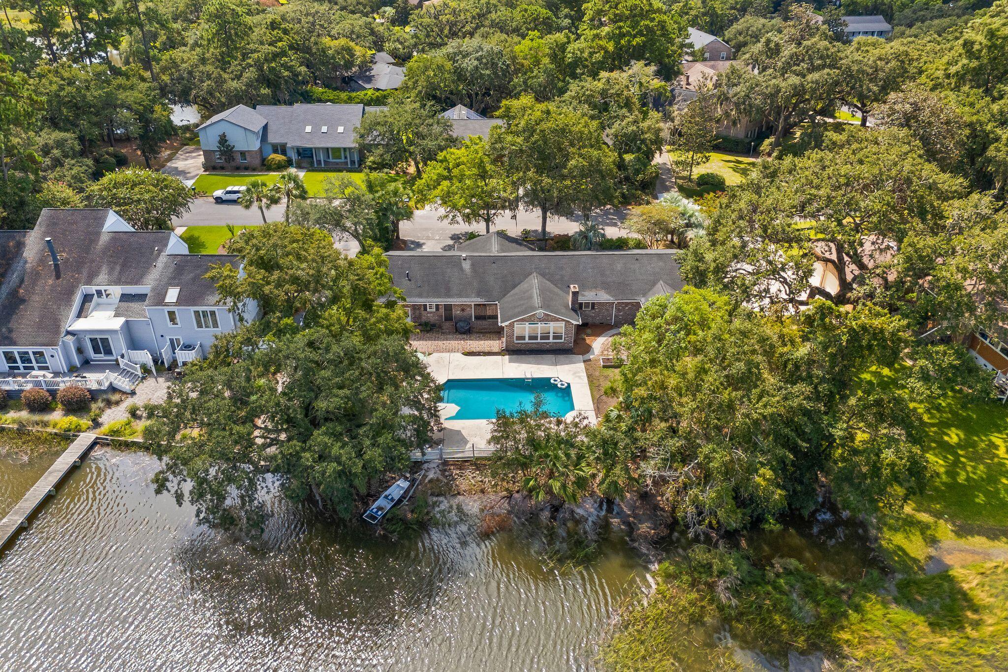 33 Town Creek Drive