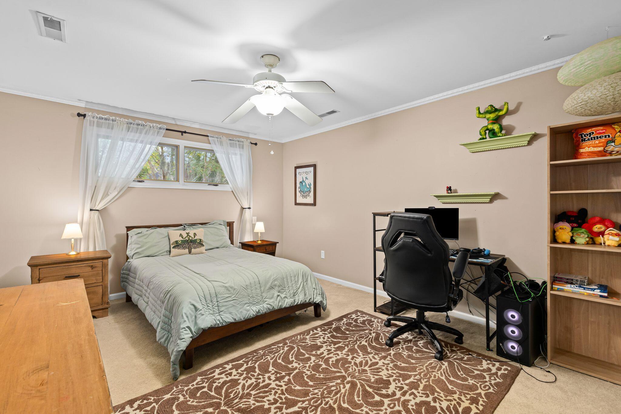 33 Town Creek Drive
