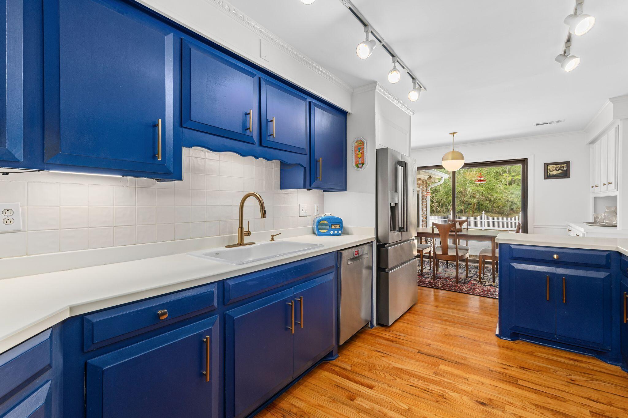 33 Town Creek Drive