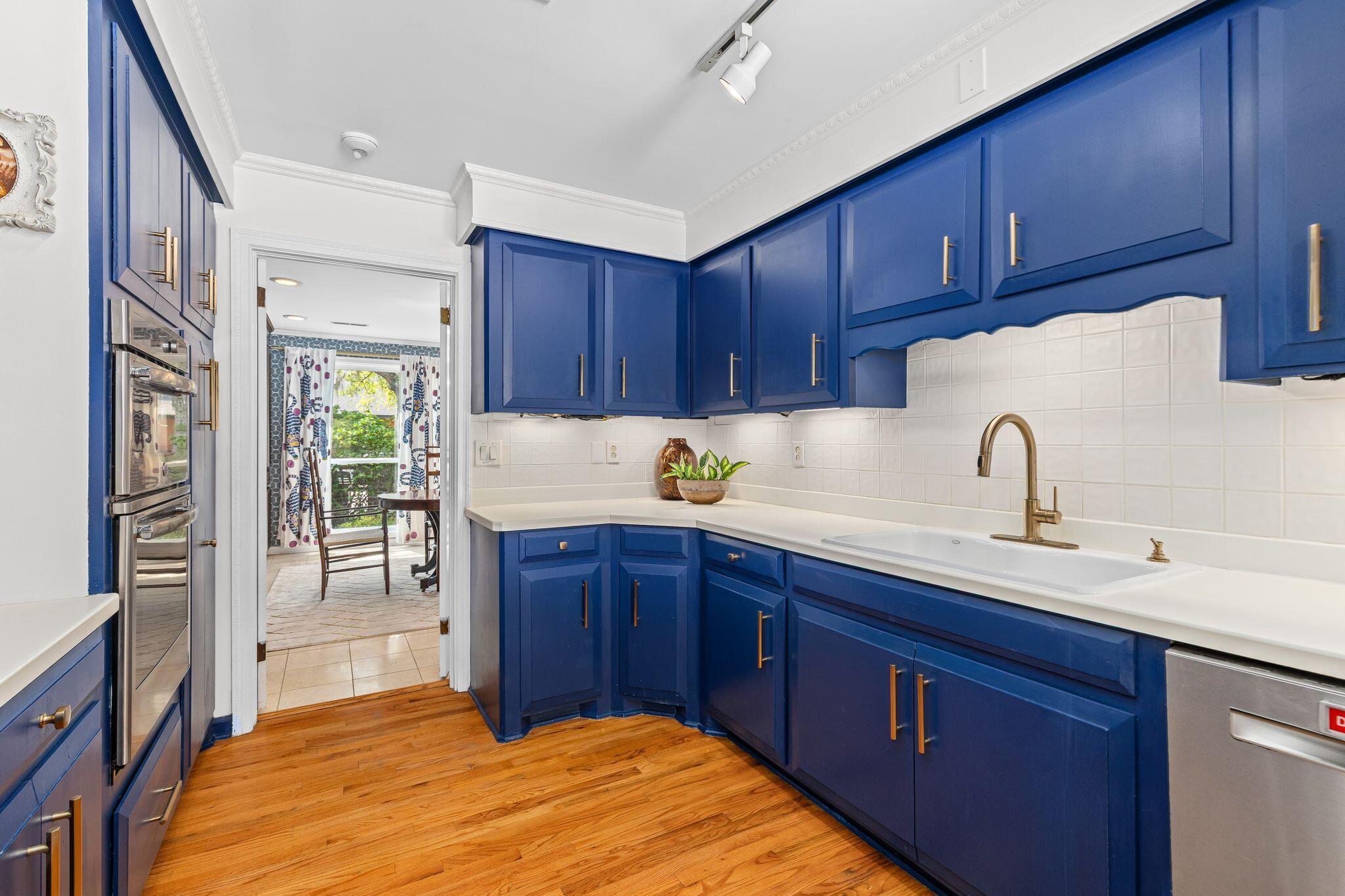 33 Town Creek Drive