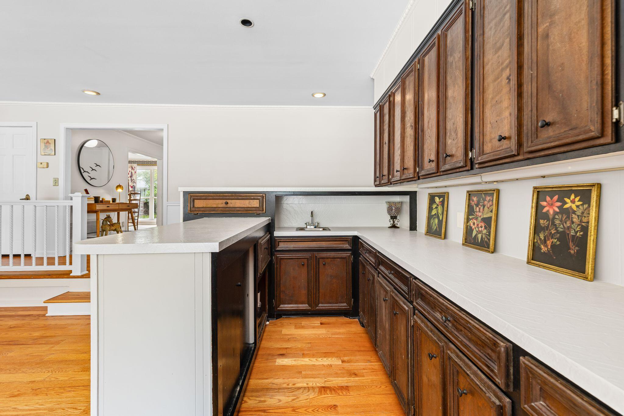 33 Town Creek Drive