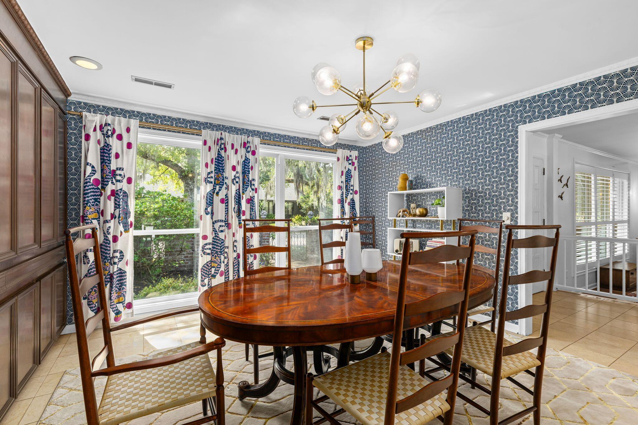 33 Town Creek Drive