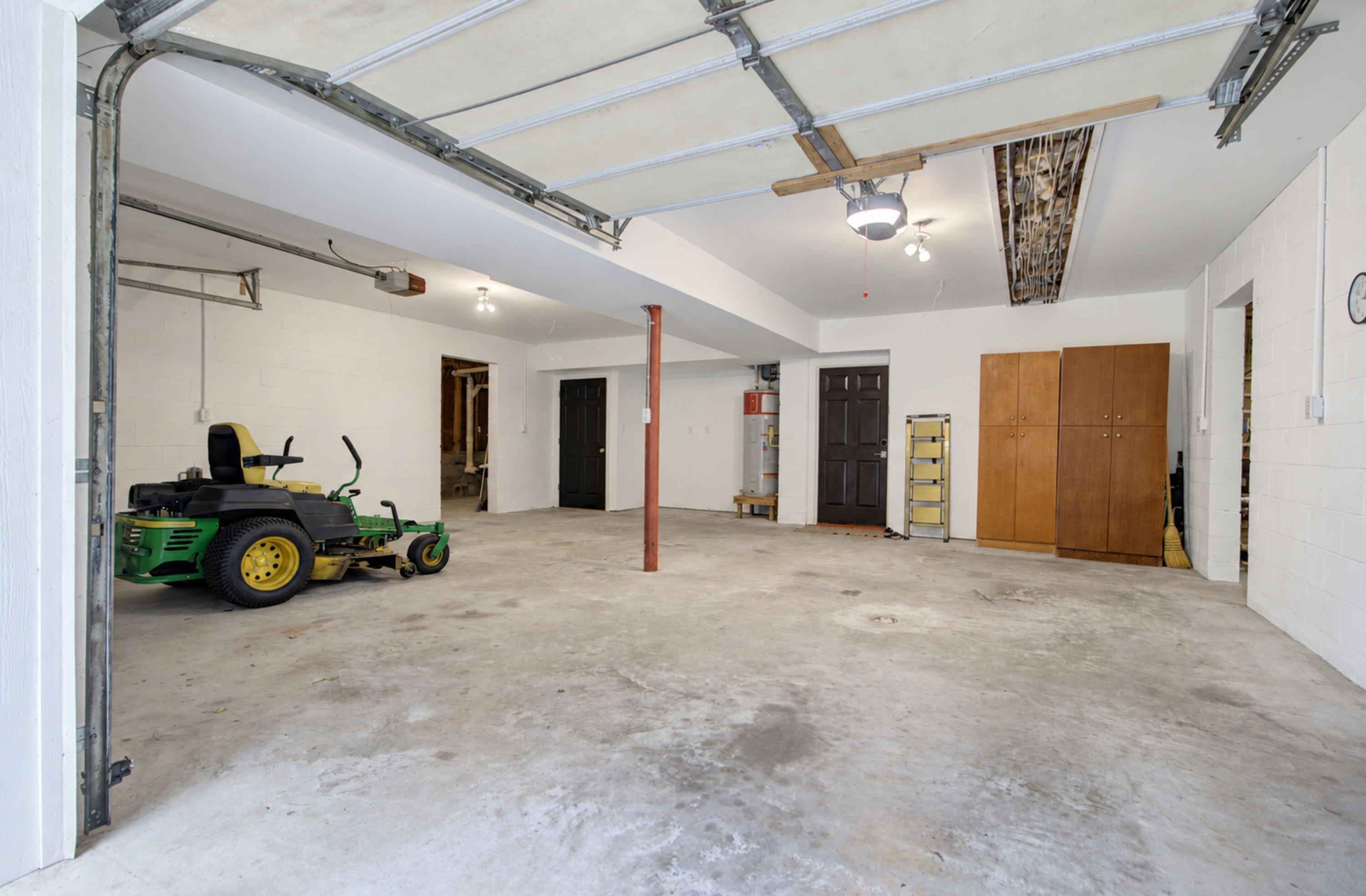 6030 Chisolm Road
