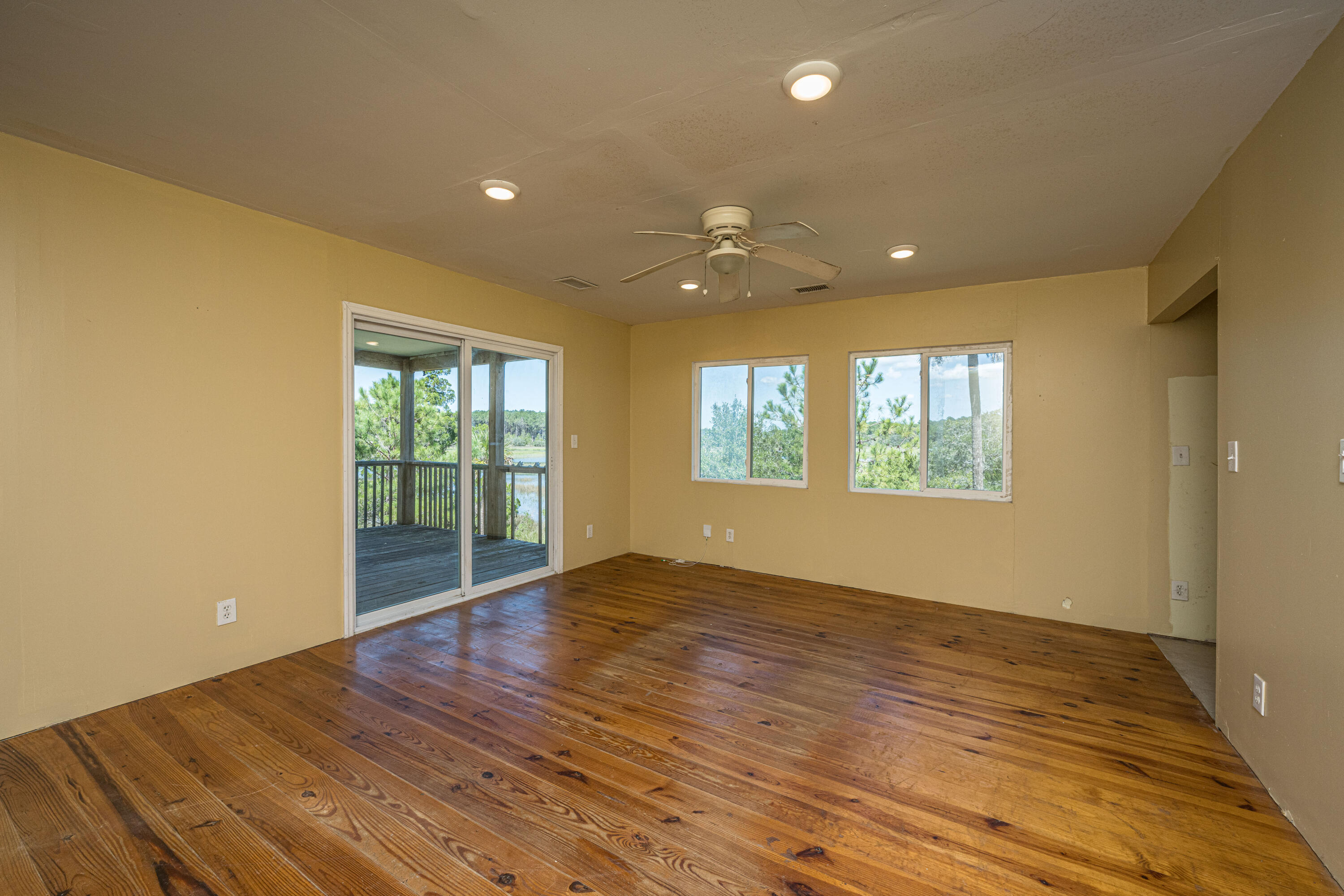 3255 Lowtide Lane