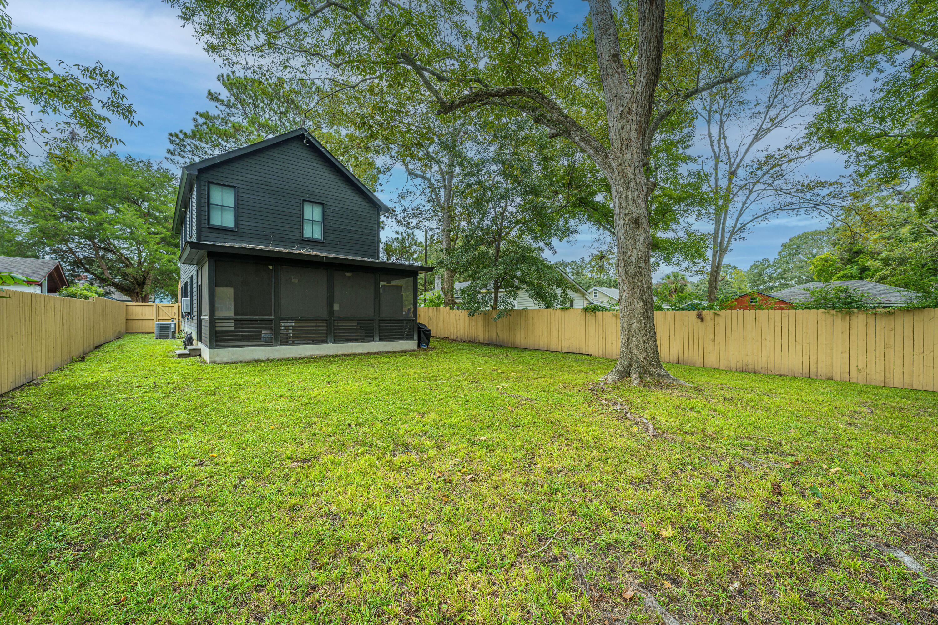 839 White Oak Drive