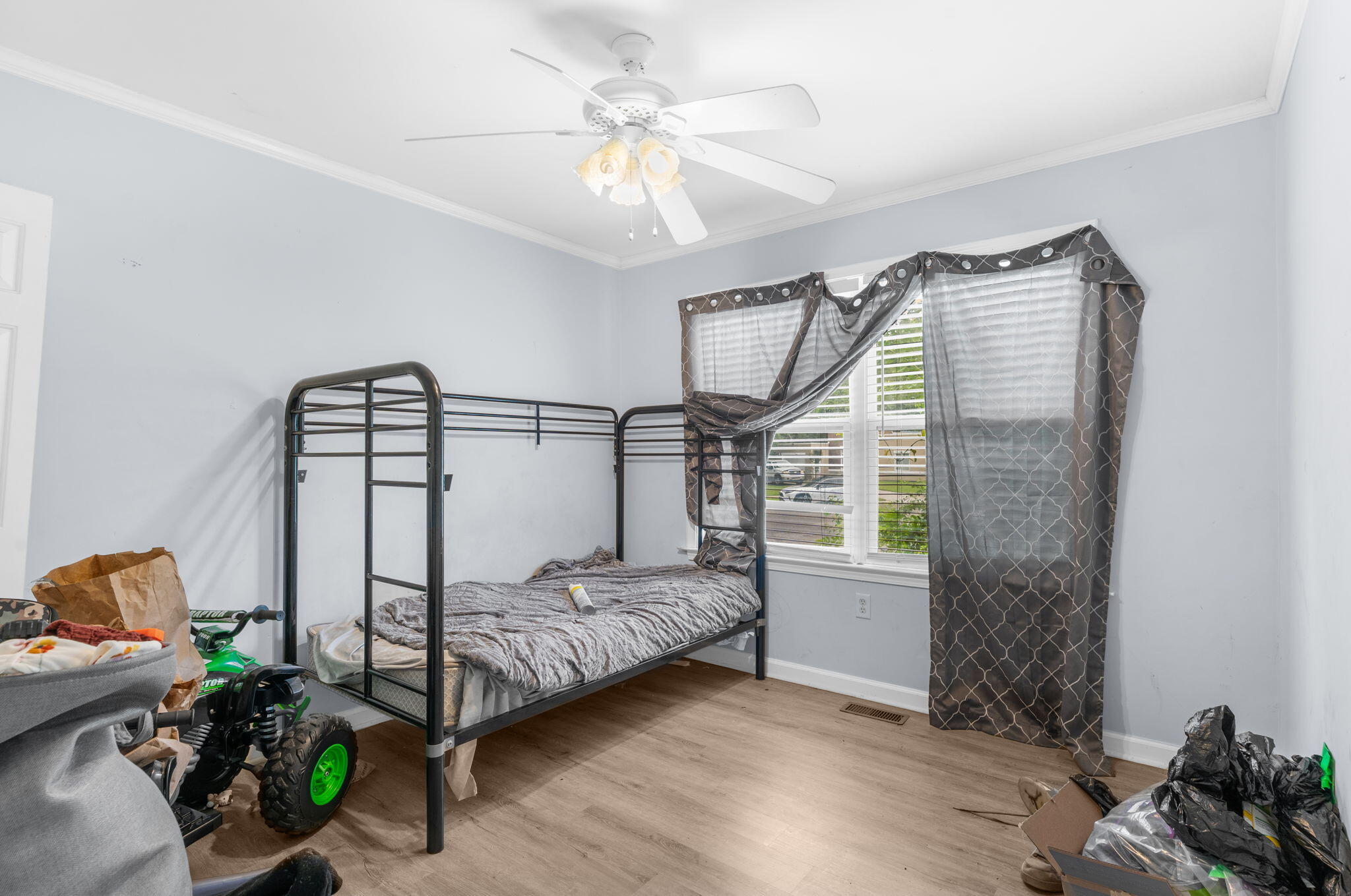 2557 Celestial Court